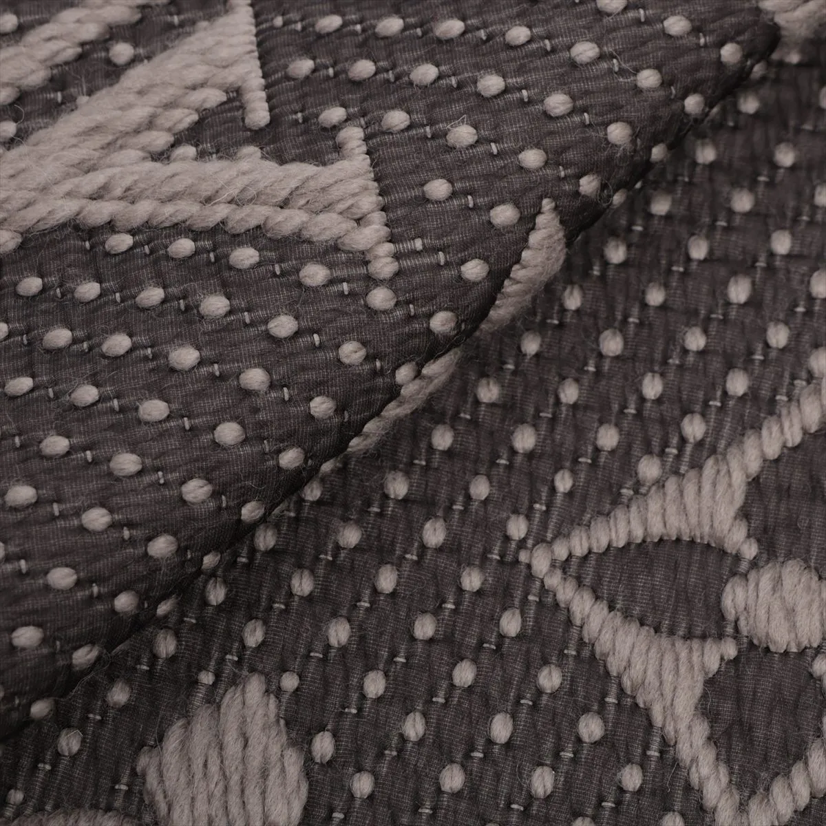 402336 Escharprogomania Muffler Wool x Silk Gray — view 2