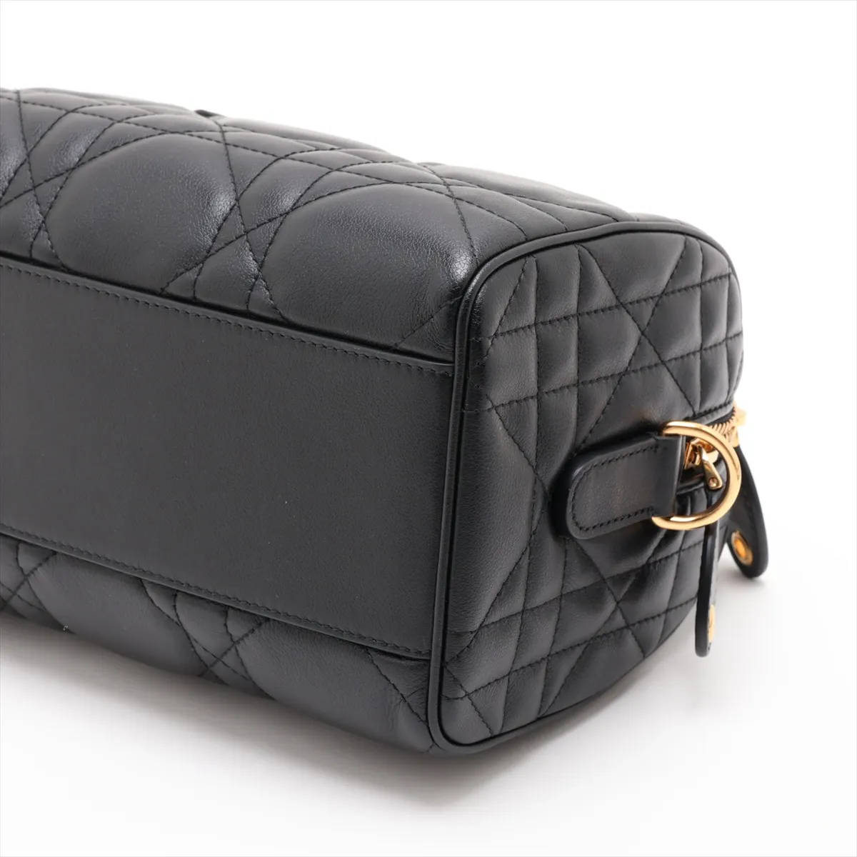 Macro Cannage Groove 20 Leather 2-Way Handbag, Black, Lucky Star — view 3