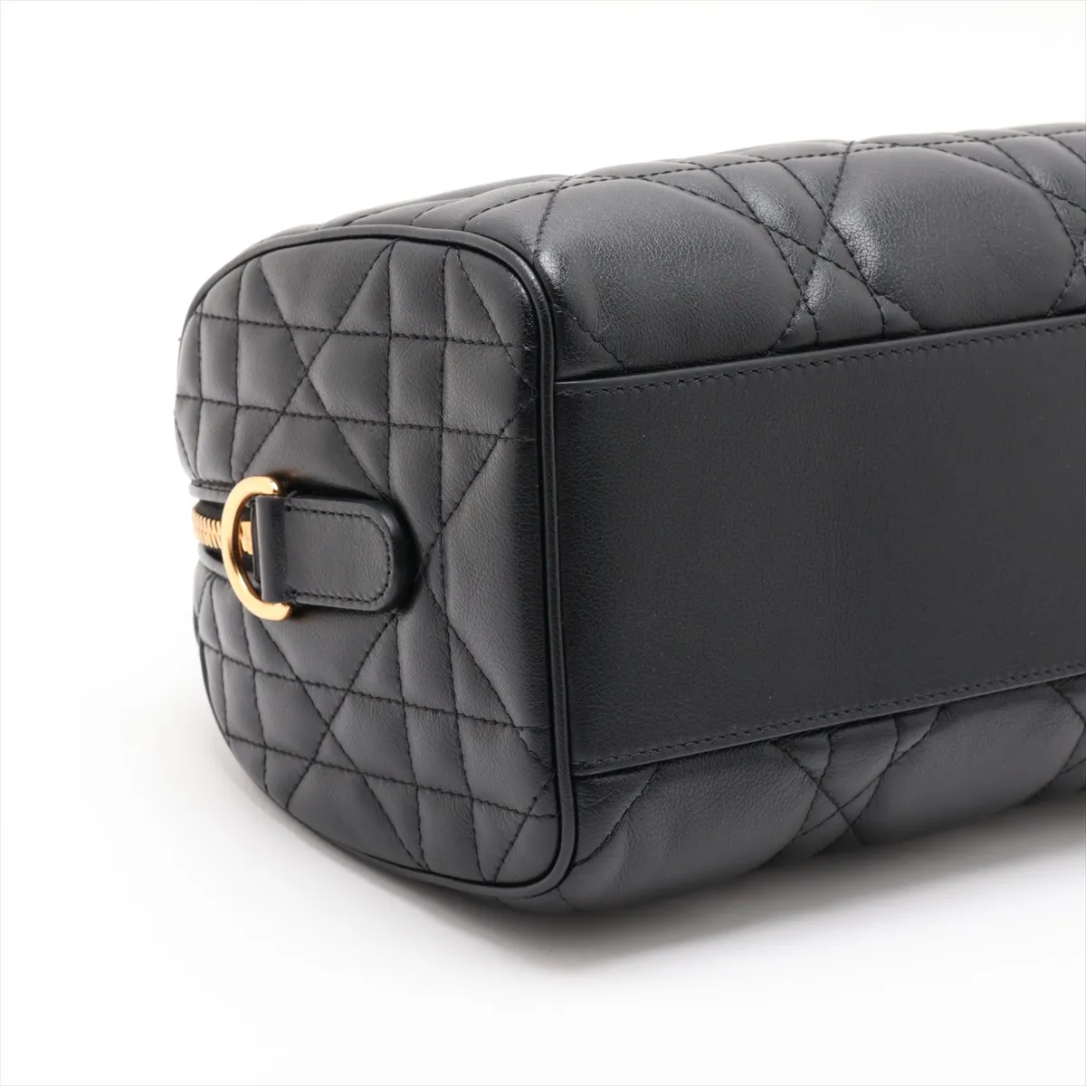 Macro Cannage Groove 20 Leather 2-Way Handbag, Black, Lucky Star — view 4