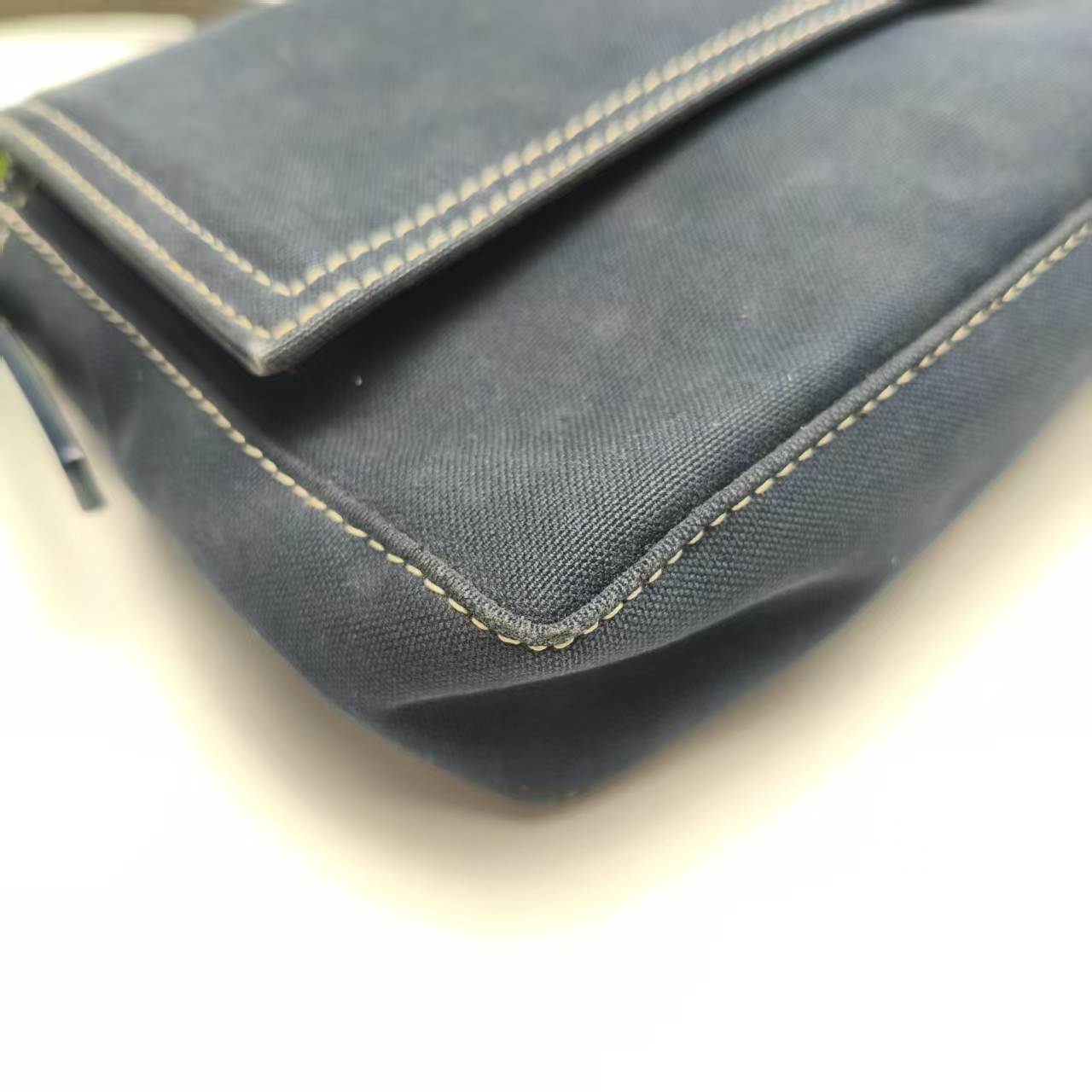【*Shipped from: China*】FENDI Baguette Denim Handbag — view 4