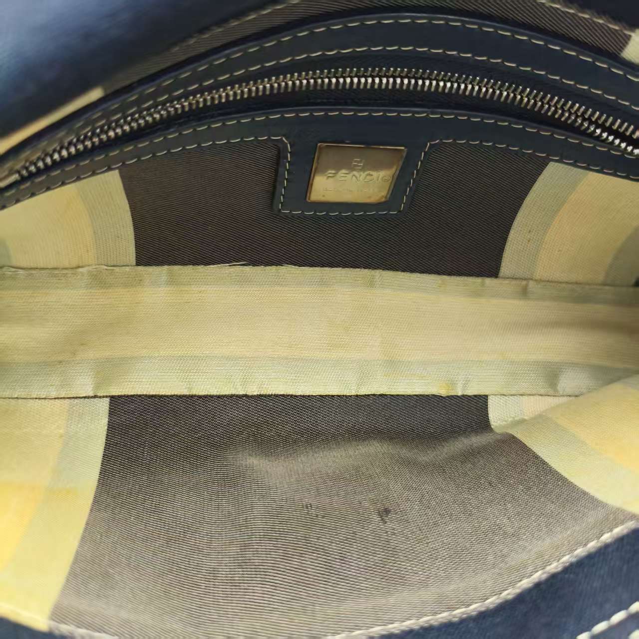 【*Shipped from: China*】FENDI Baguette Denim Handbag — view 6
