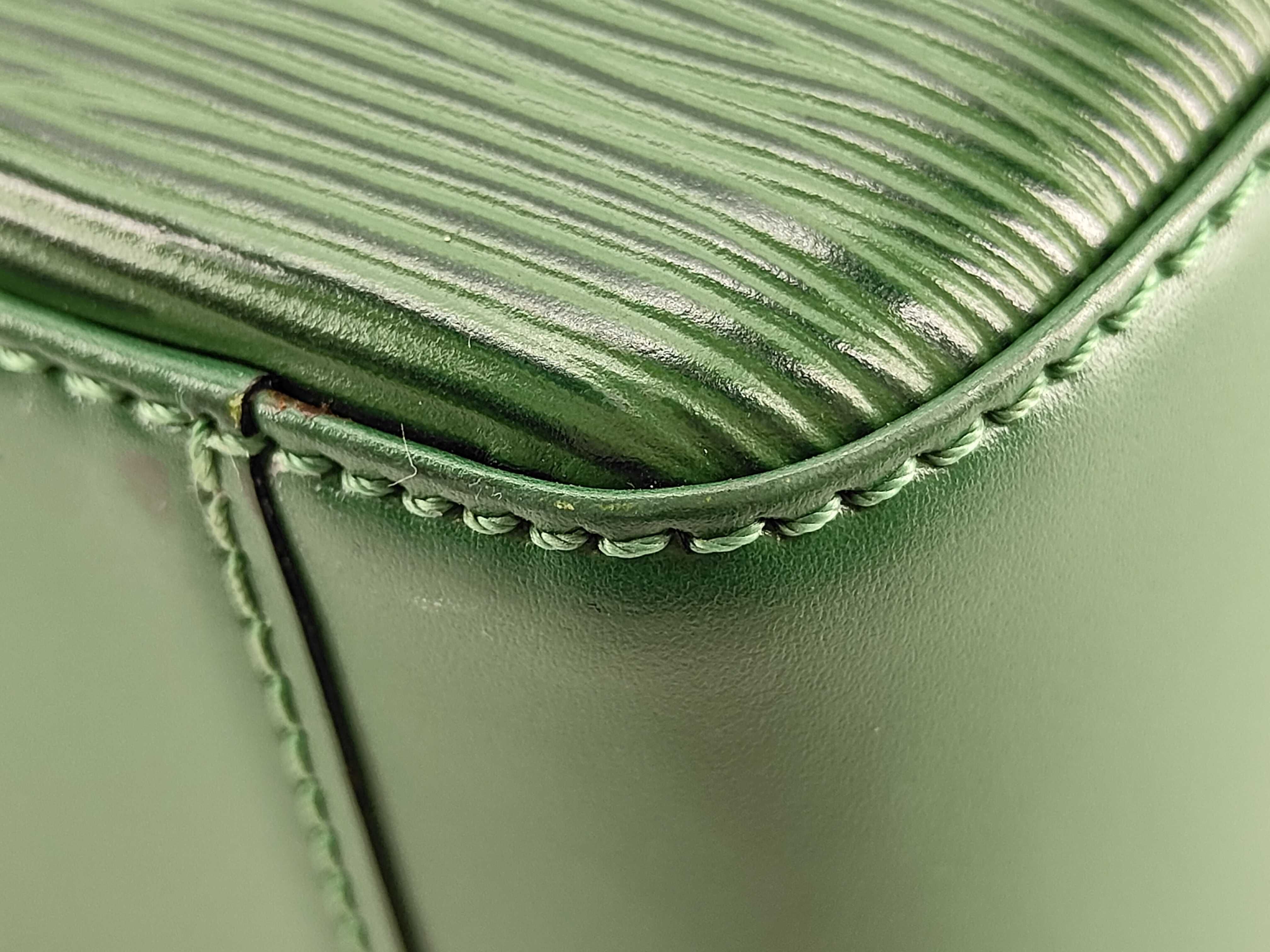 Epi Louis Vuitton Epi Sablon Handbag — view 9