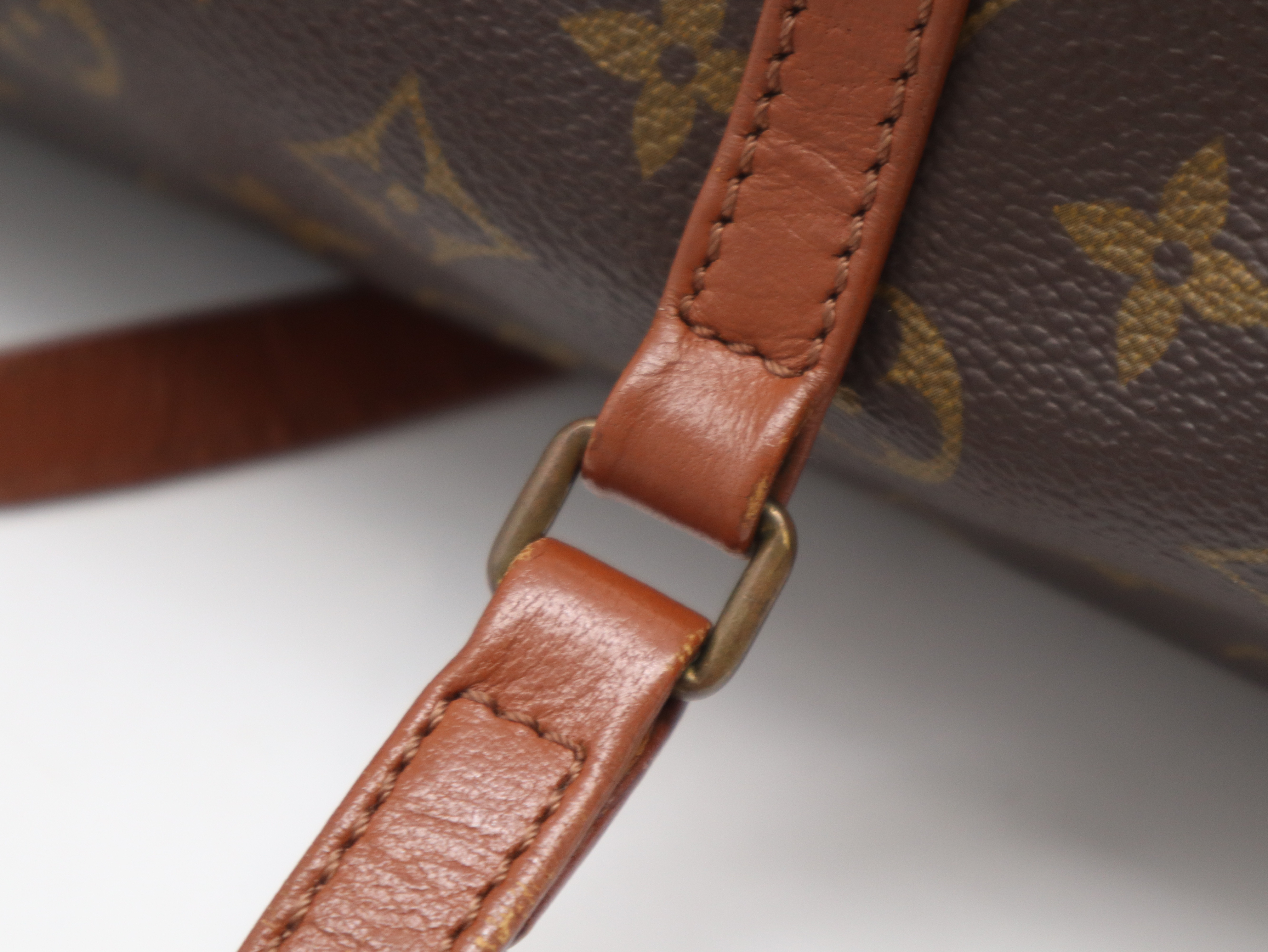 M51365 Monogram Papillon 30 (Old Model) Tote Bag — view 8