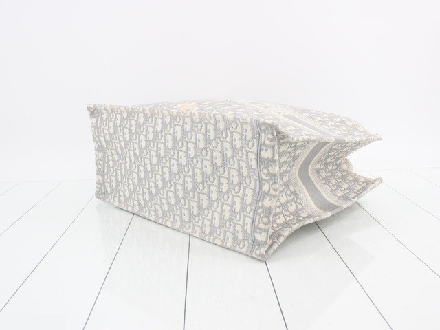 Book tote large oblique — view 6