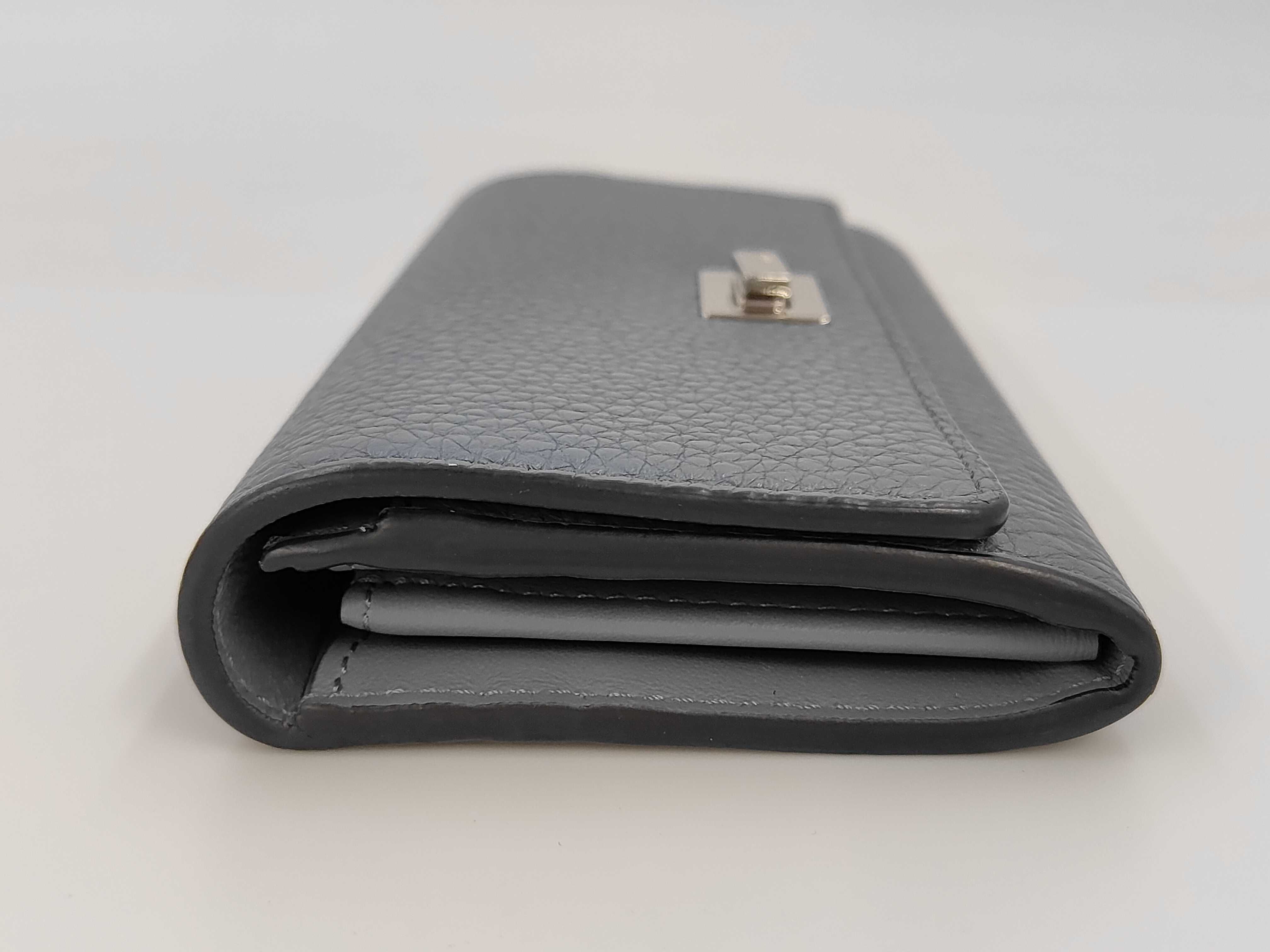 Peekaboo Leather 8M0427 Blue Long Wallet — view 8