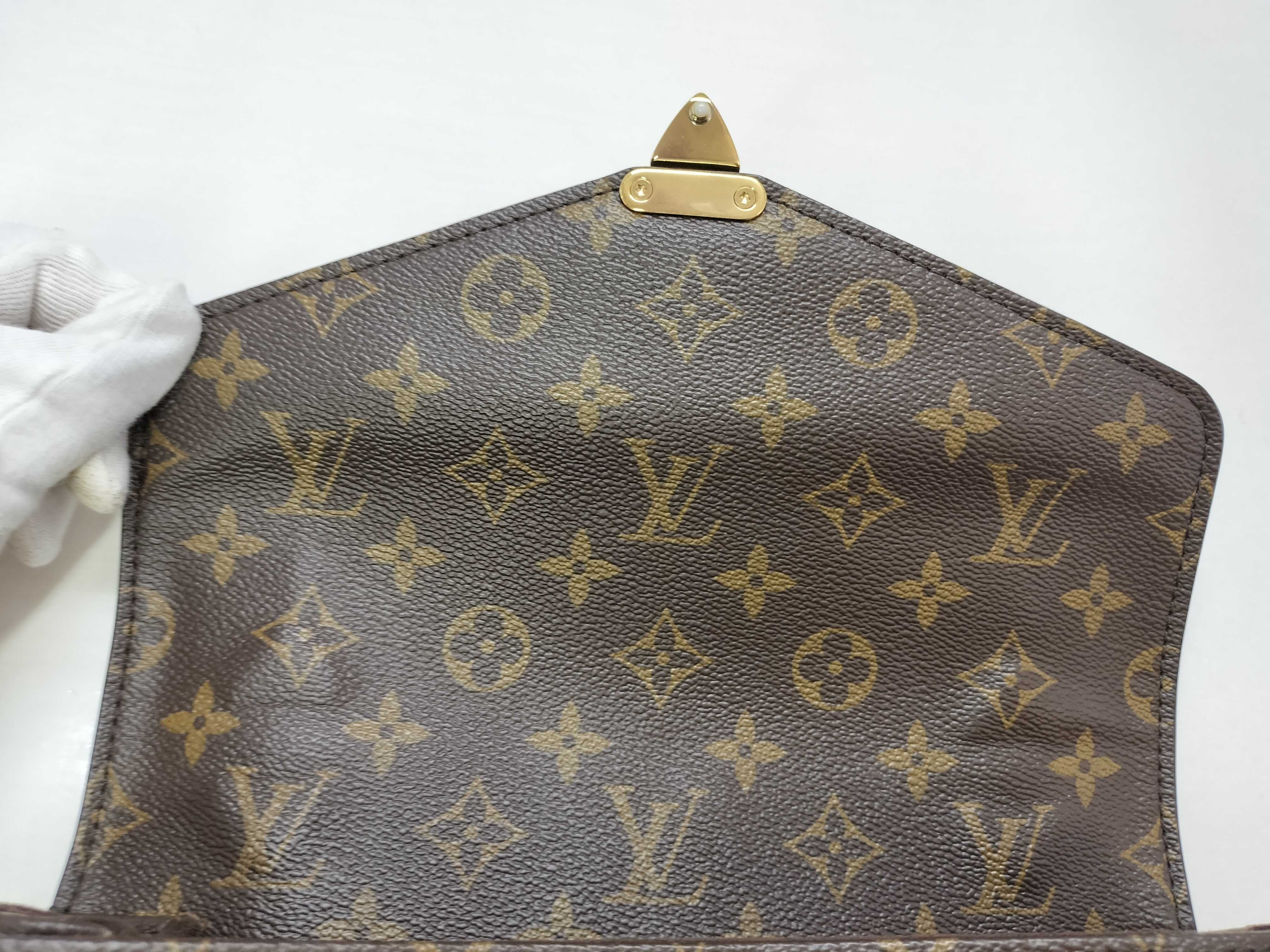 Monogram LV Monogram Crossbody Bag Handbag — view 11