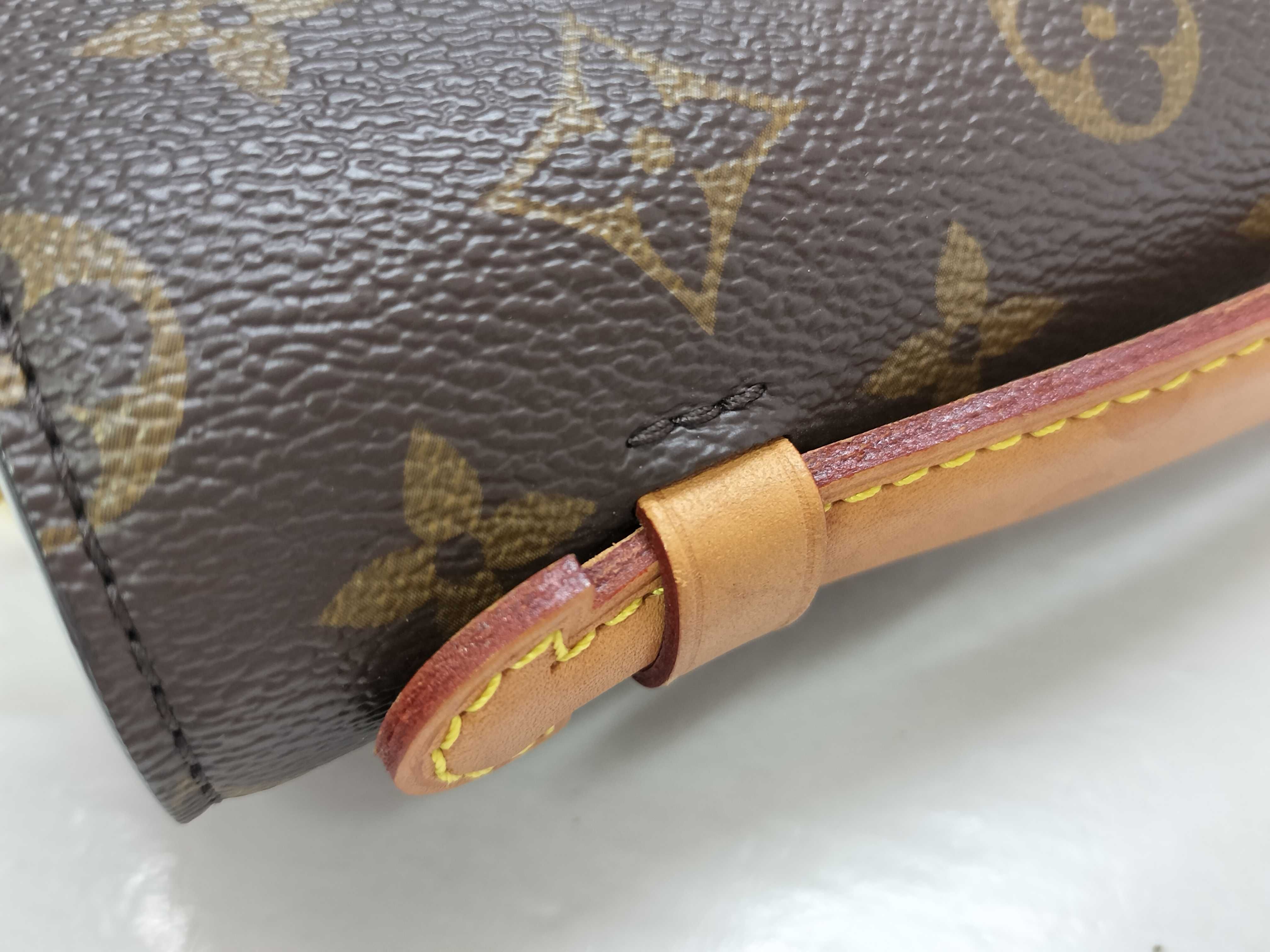 Monogram LV Monogram Crossbody Bag Handbag — view 5