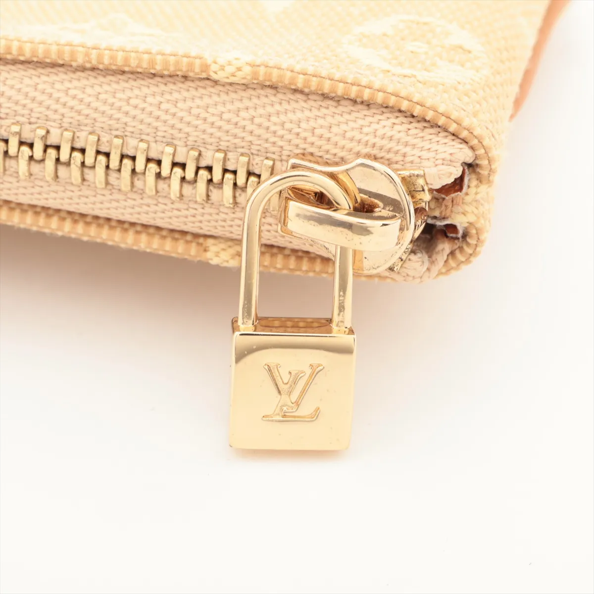 Monogram Mini Pochette Clé - CA0092 Beige Coin Case M92438 — view 5