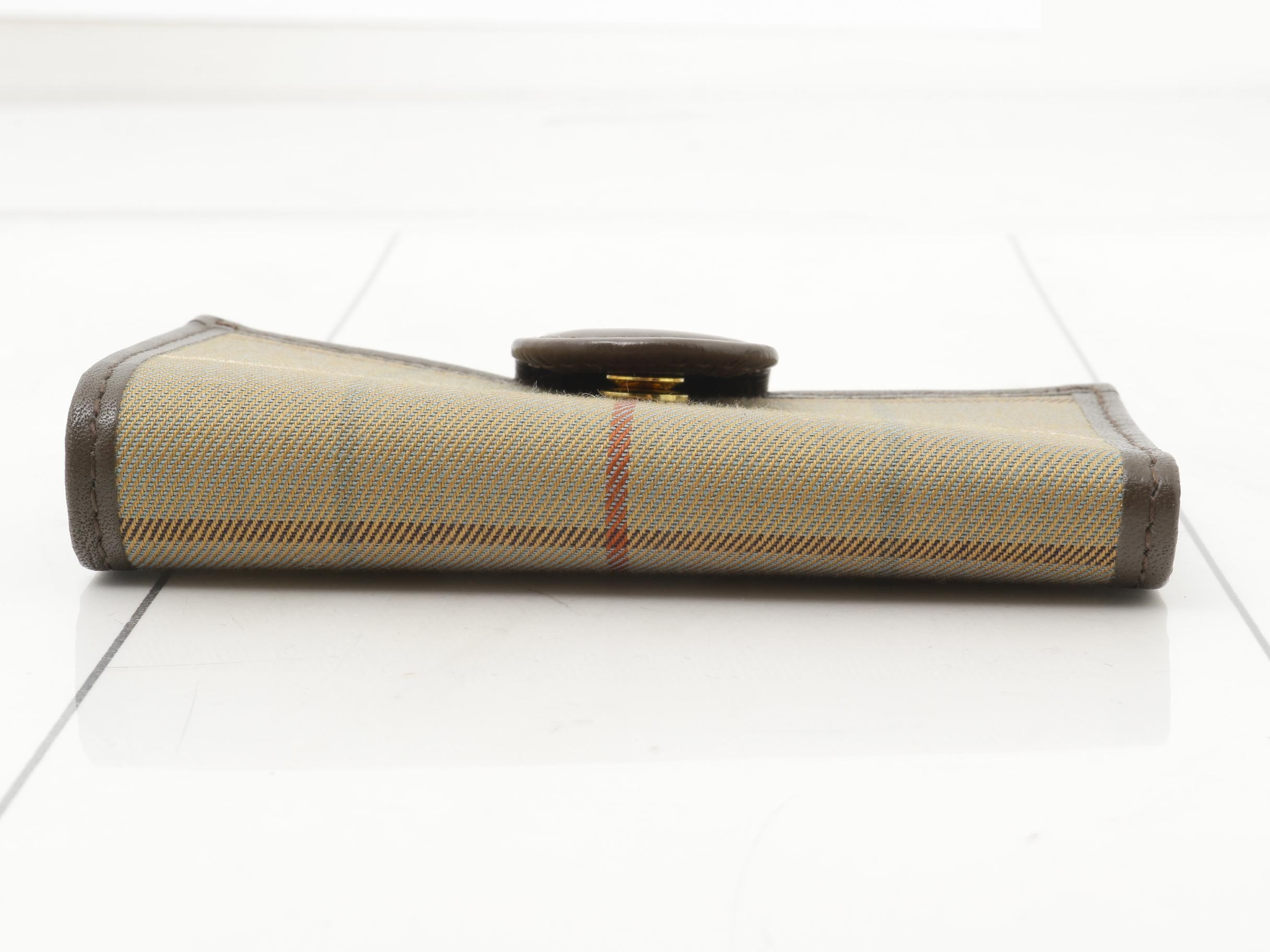 Four-ring key case, Nova Check canvas and leather, brown. — view 3