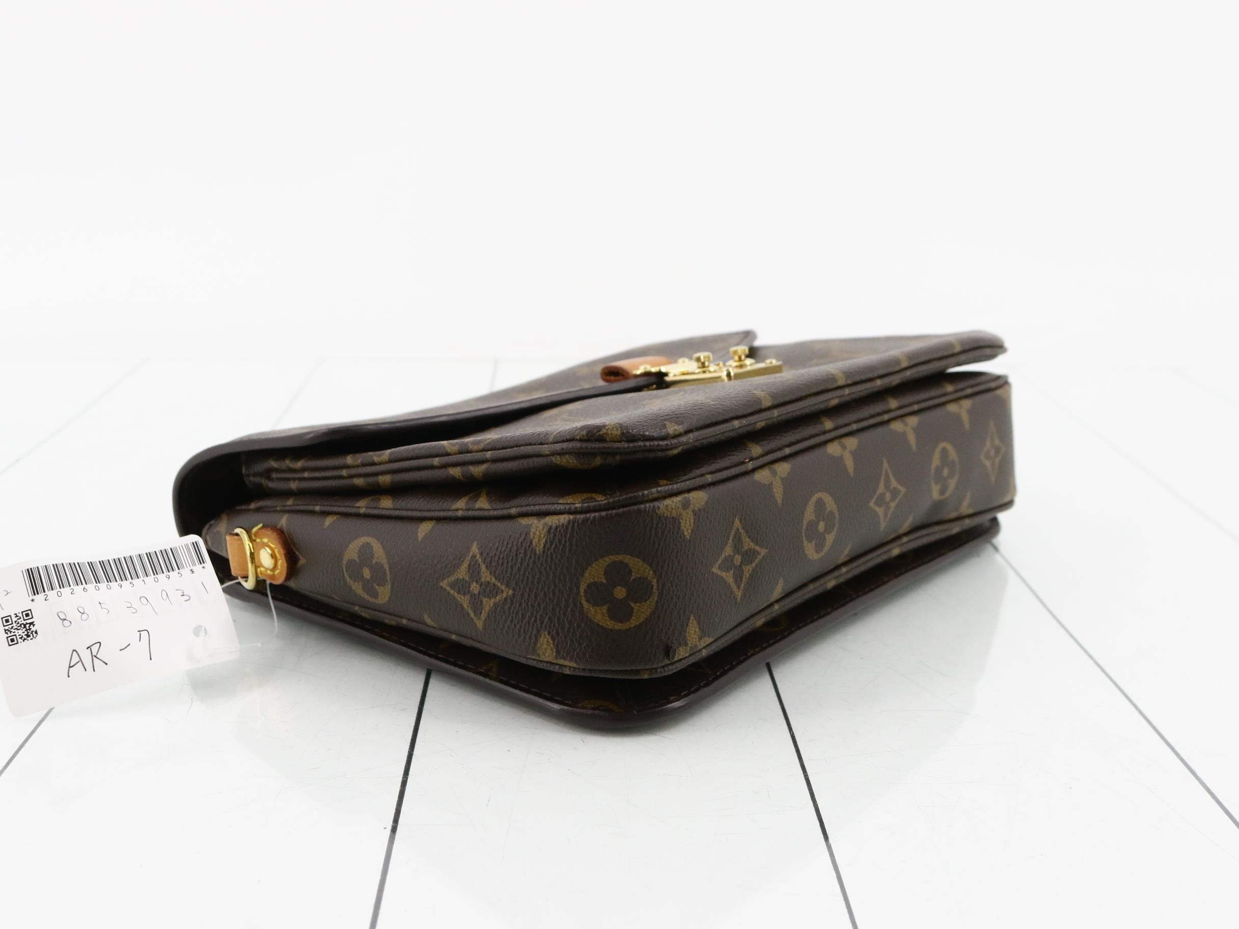 Monogram Pochette Metis MM 2-Way Handbag — view 5