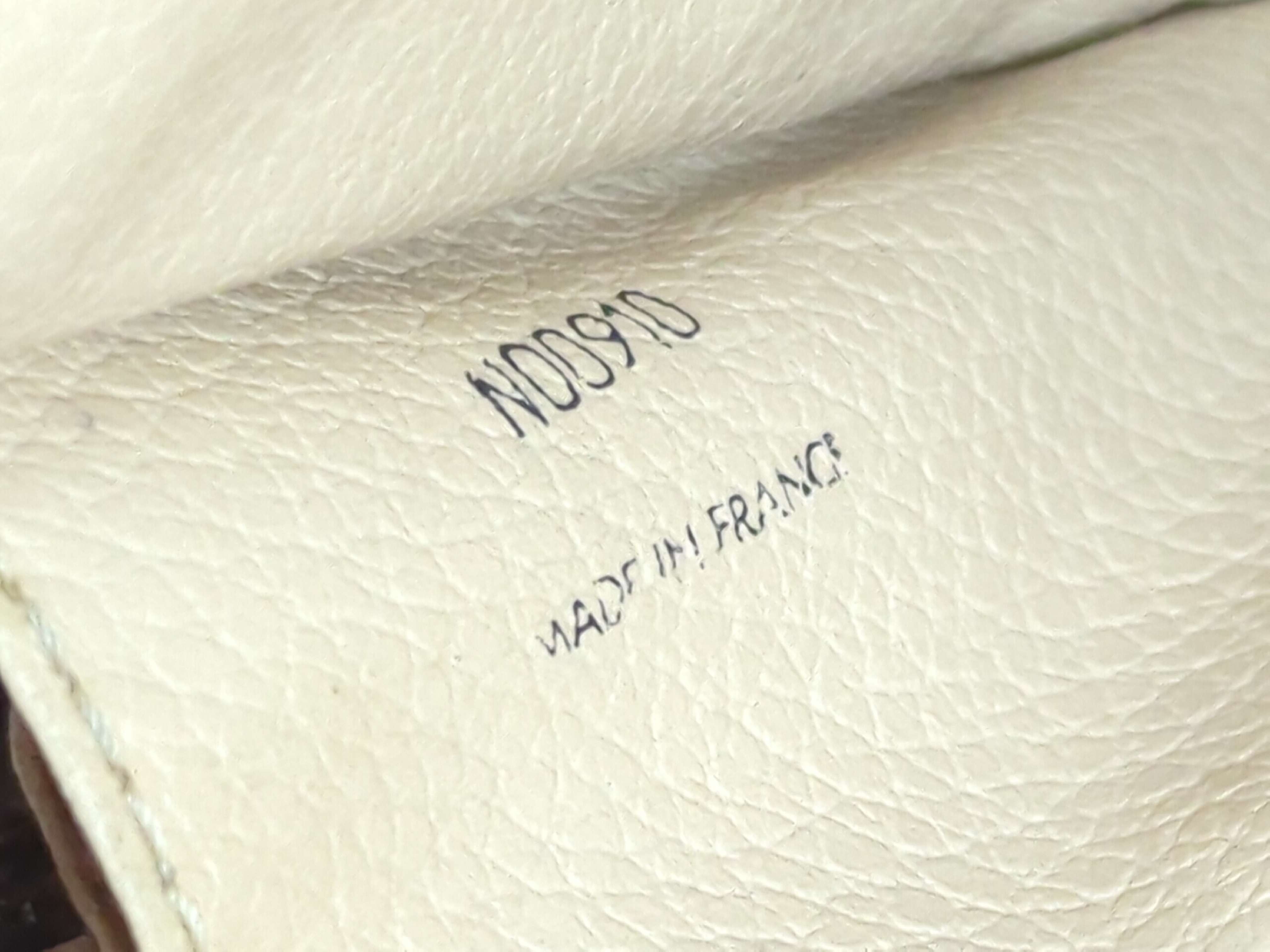 M47522 Monogram Troussard Toilette 28 Clutch Bag — view 9