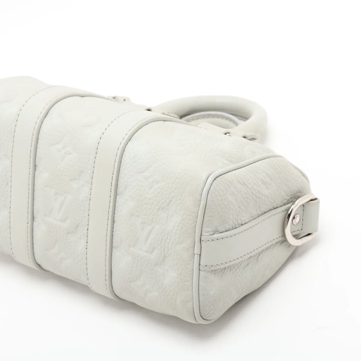 Taurillon Monogram Keepall Bandoulière 25 M23163, serial number unknown, gray. — view 3