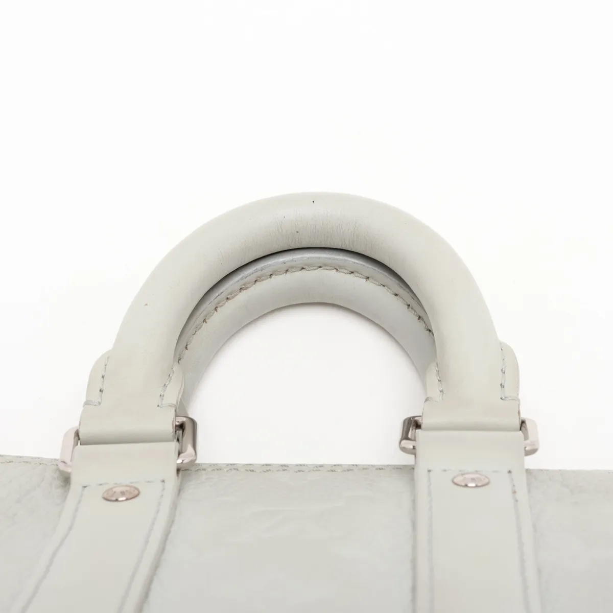 Taurillon Monogram Keepall Bandoulière 25 M23163, serial number unknown, gray. — view 6