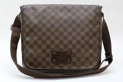 Damier Brooklyn MM Shoulder Bag