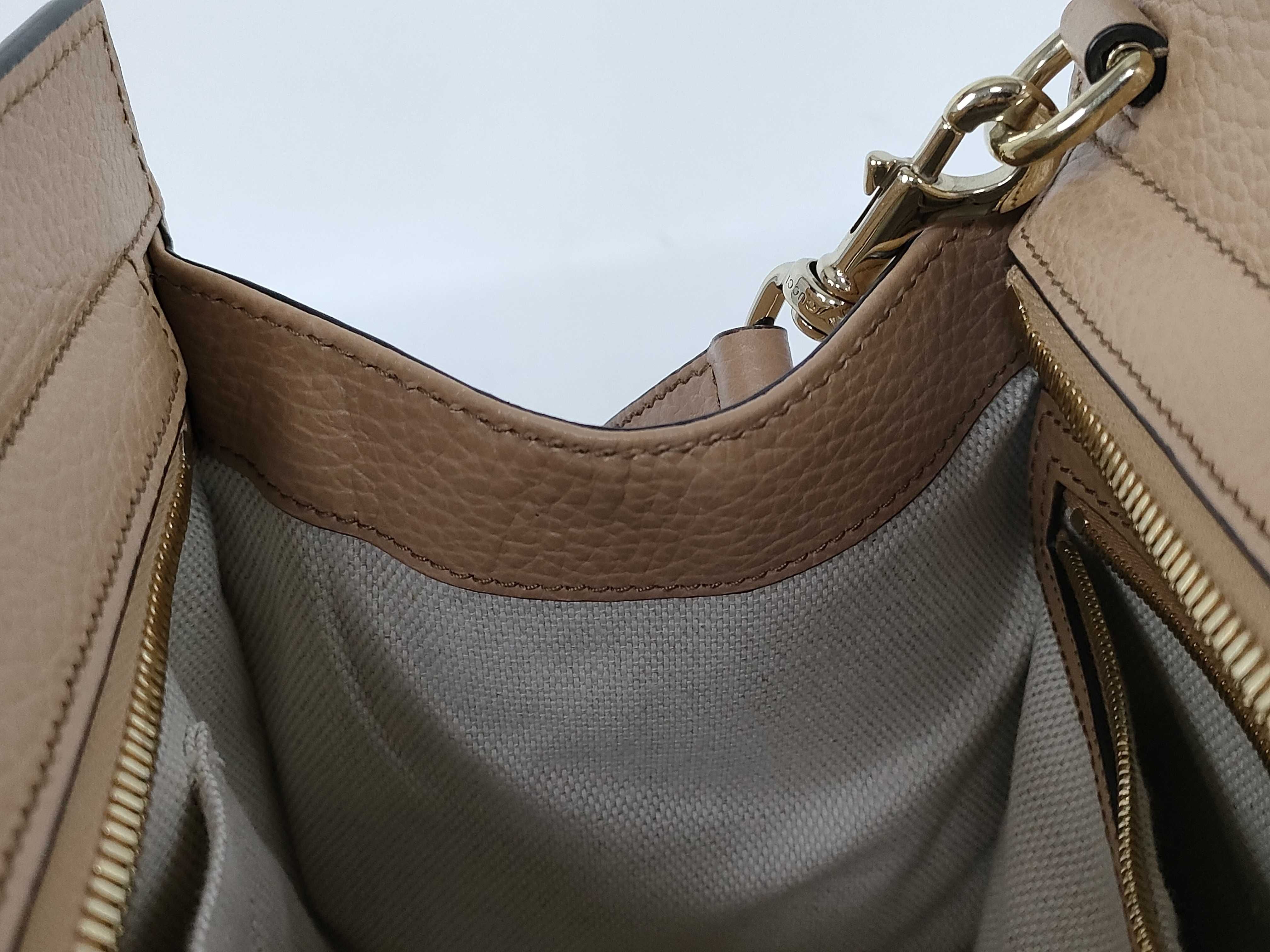 Soho Leather 2-Way Handbag 607722 — view 12