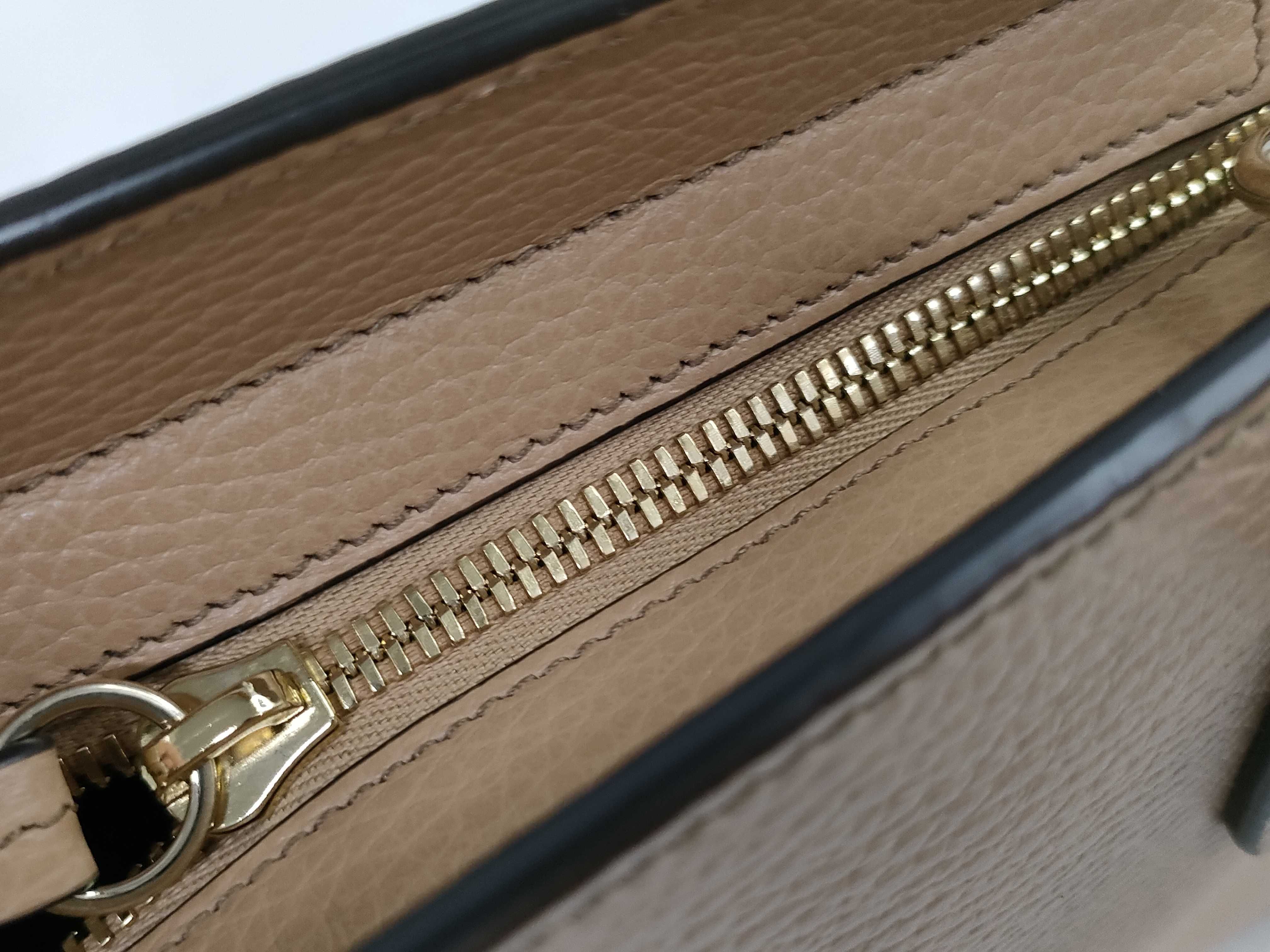 Soho Leather 2-Way Handbag 607722 — view 10