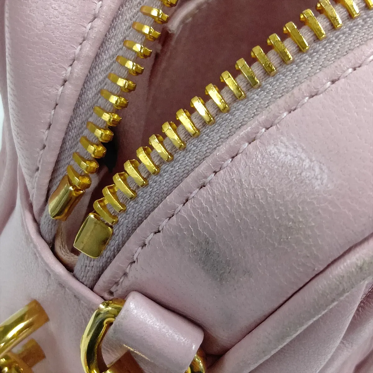 Matelassé Arcadi Leather 2-Way Handbag Pink — view 13