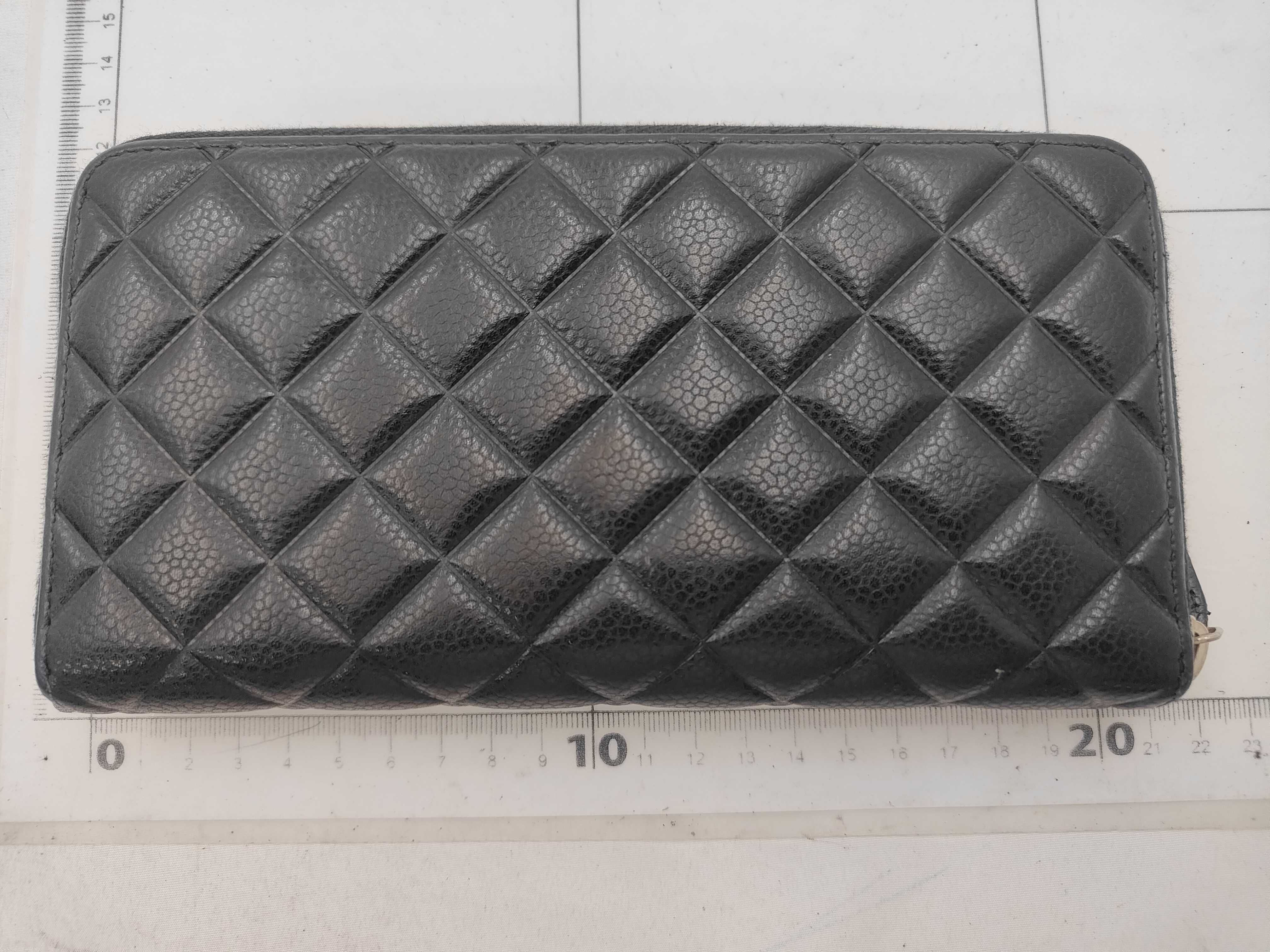 Matelassé Long Wallet, Round, Caviar Leather — view 2