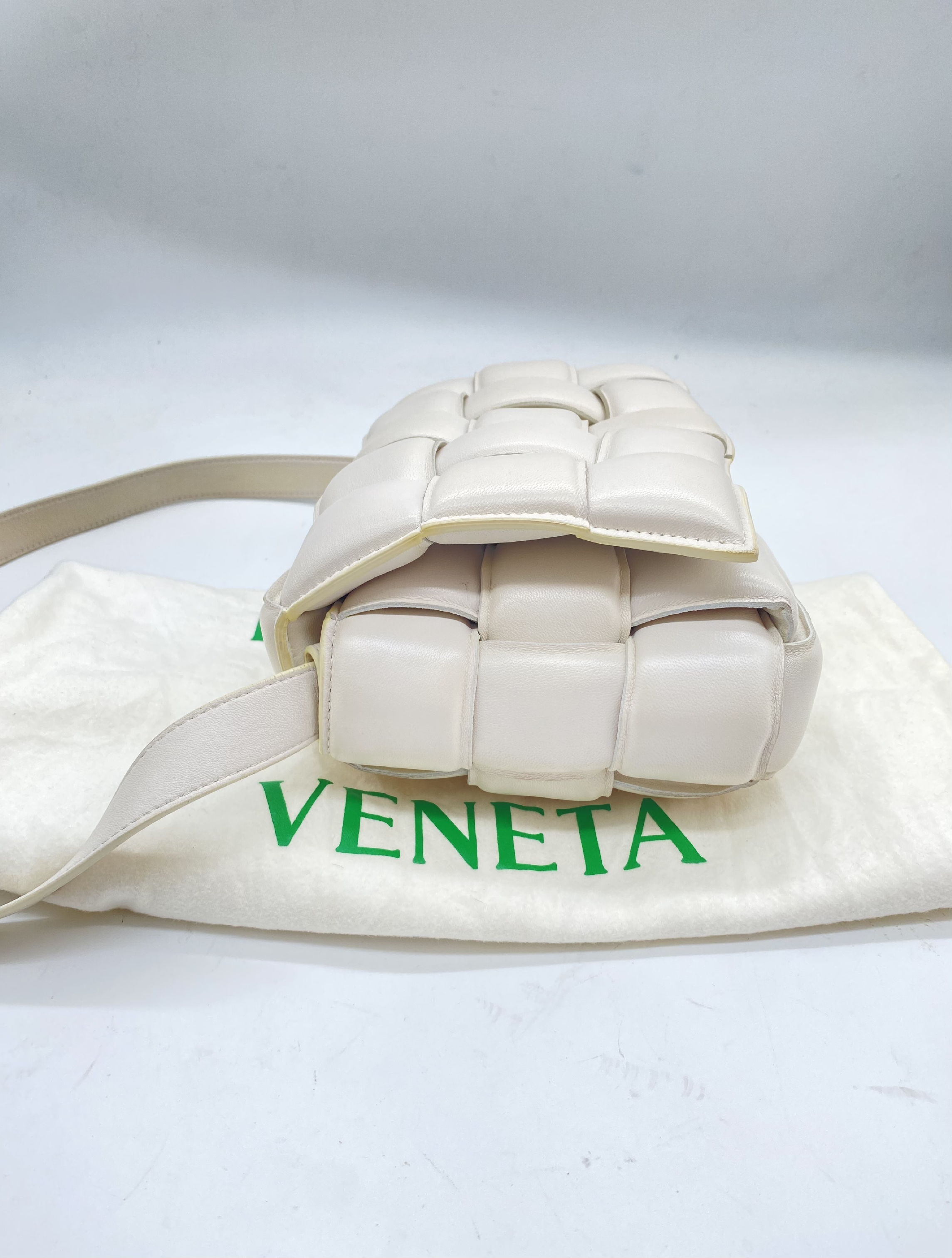 Maxi Intrecciato Padded Cassette IC Chip Activated, Dust Bag Included, Shoulder Bag — view 6