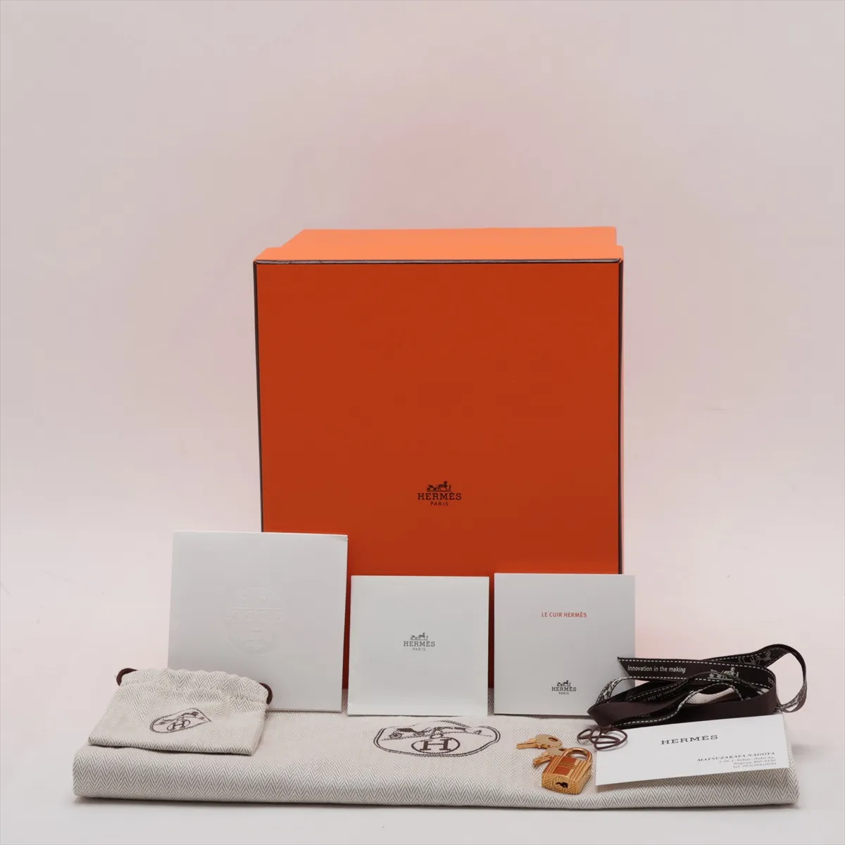 [Individually packaged] Hermes Picotin Lock 18 PM Taurillon Clemence Black Gold Hardware U: 2022 — view 9