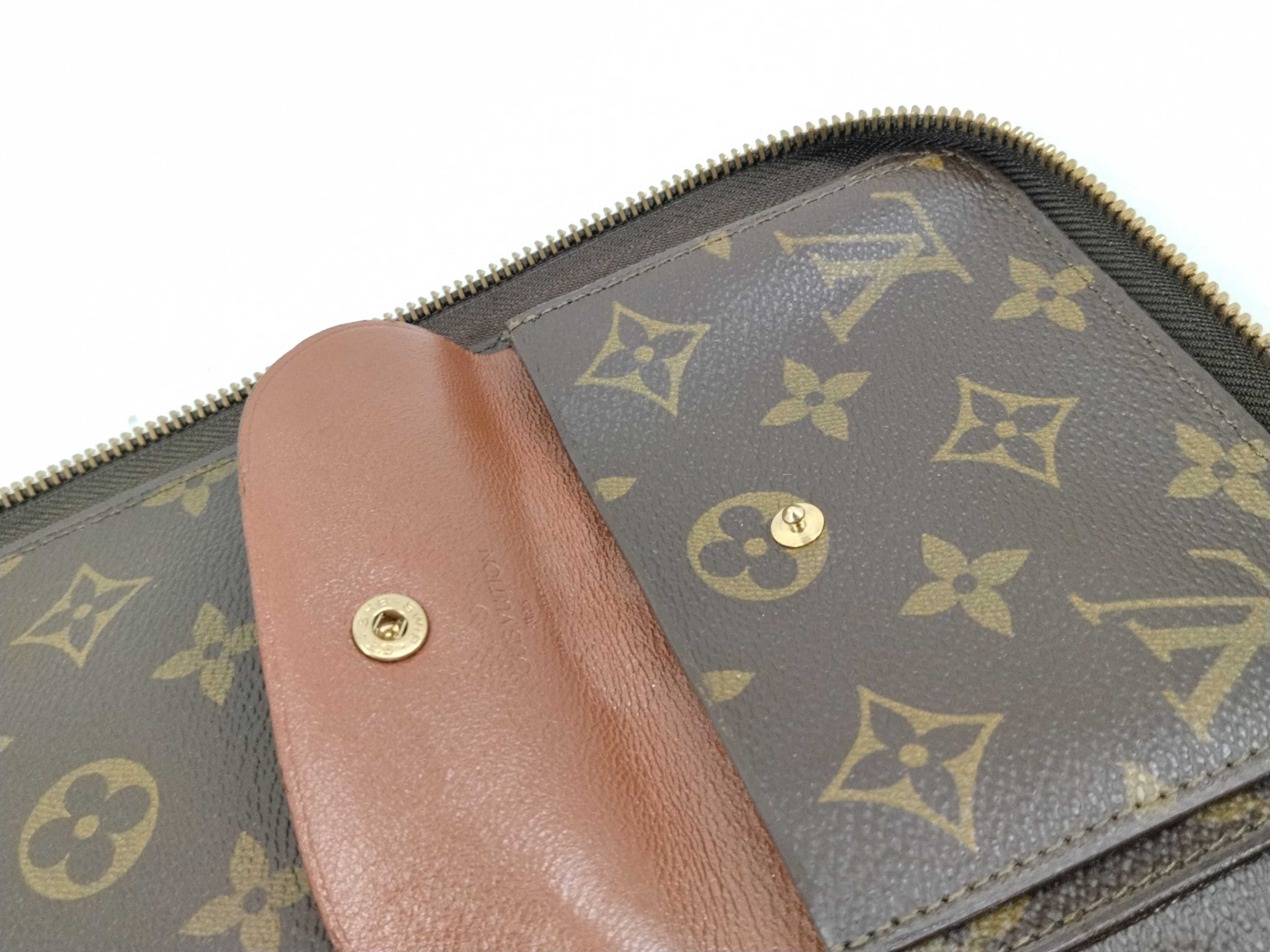 Monogram M60119 Organizer de Voyage Clutch Bag — view 13