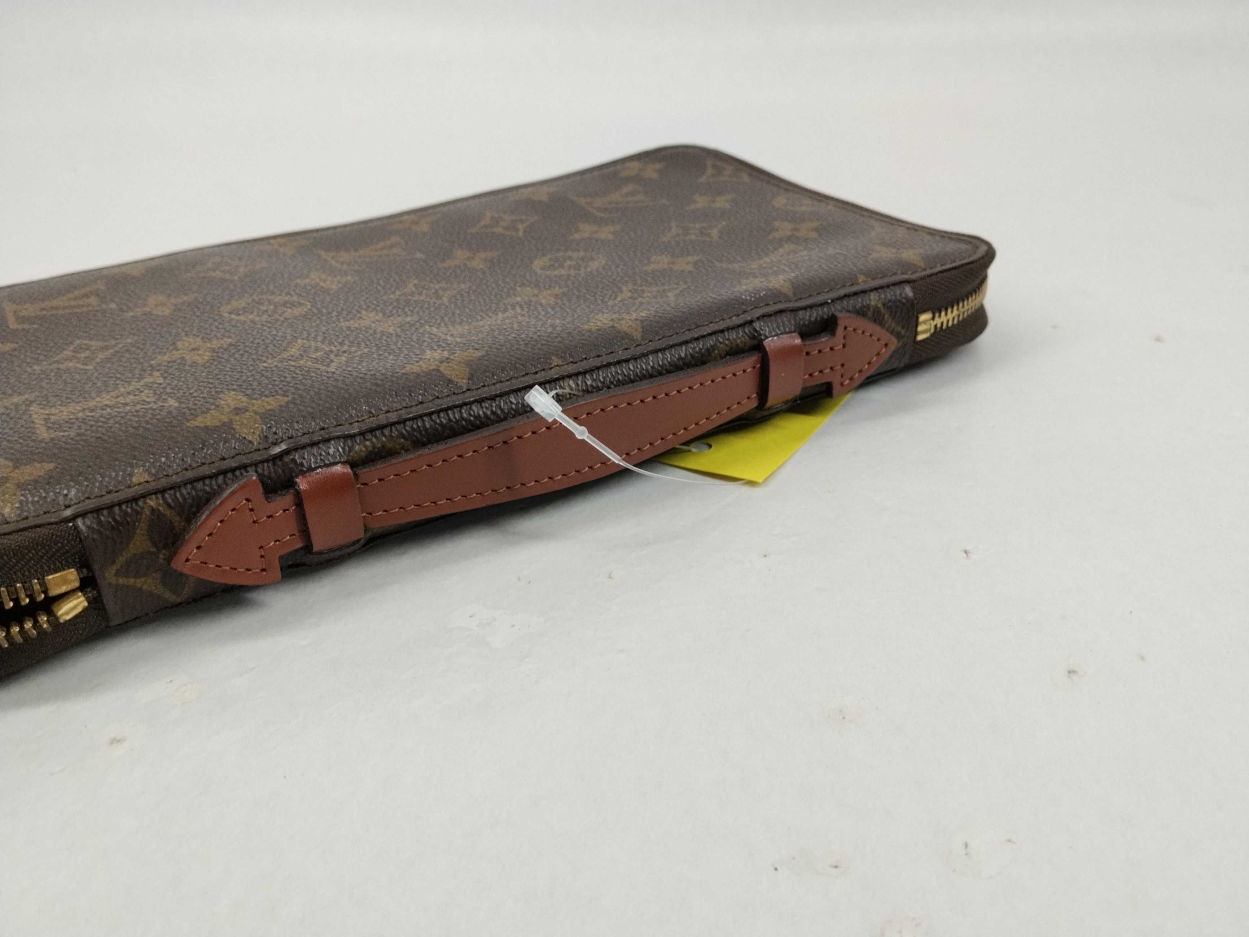 Monogram M60119 Organizer de Voyage Clutch Bag — view 5