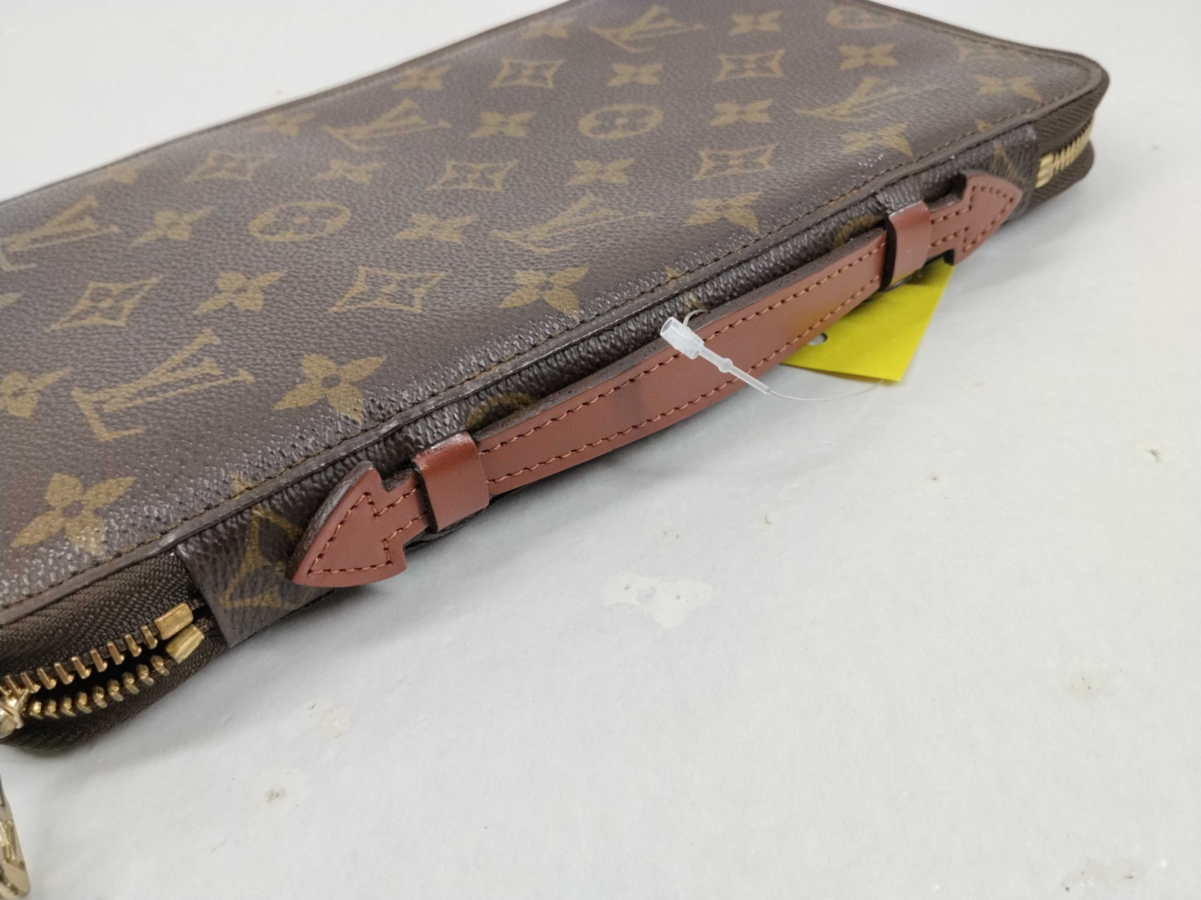 Monogram M60119 Organizer de Voyage Clutch Bag — view 6