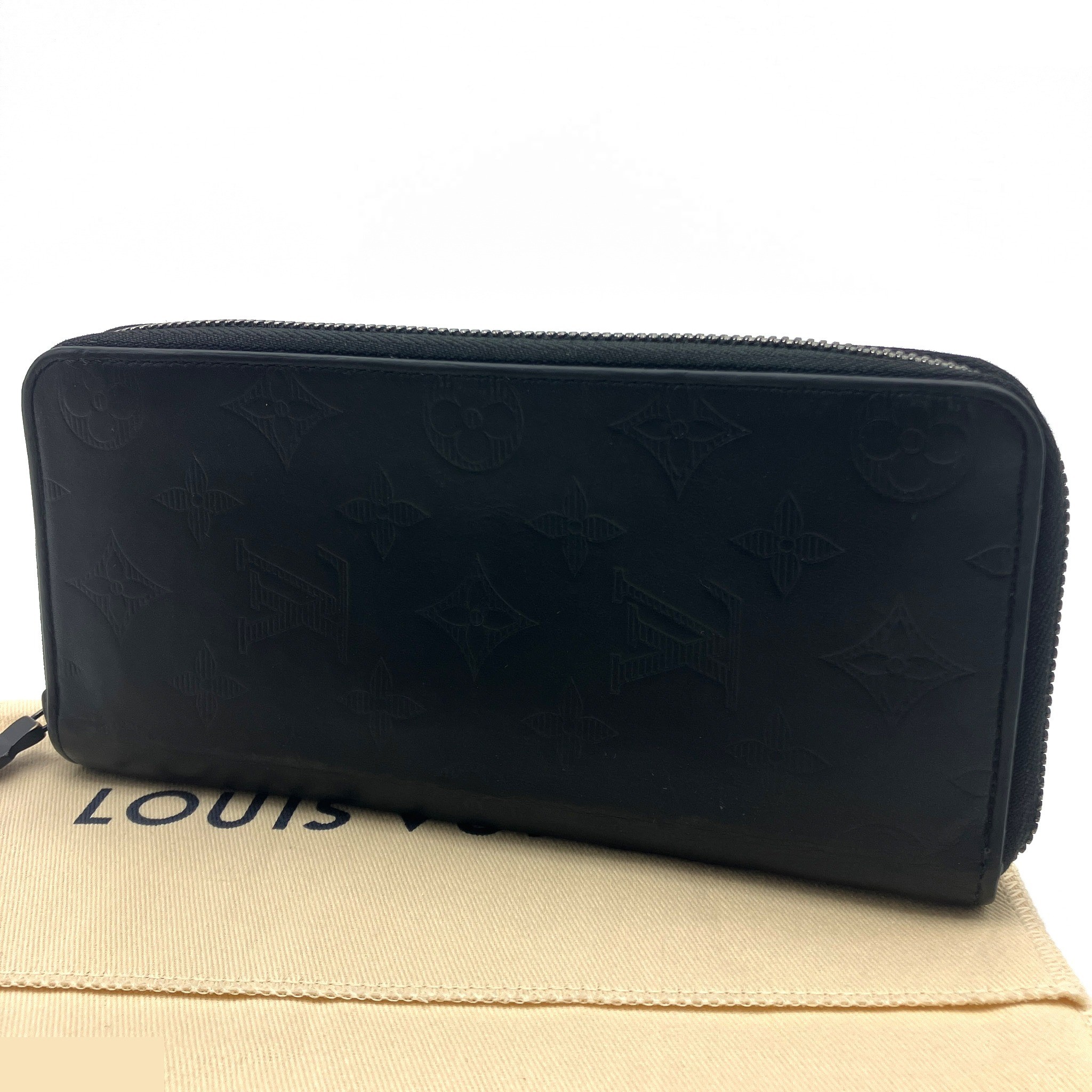 Monogram Shadow Zippy Vertical — view 2