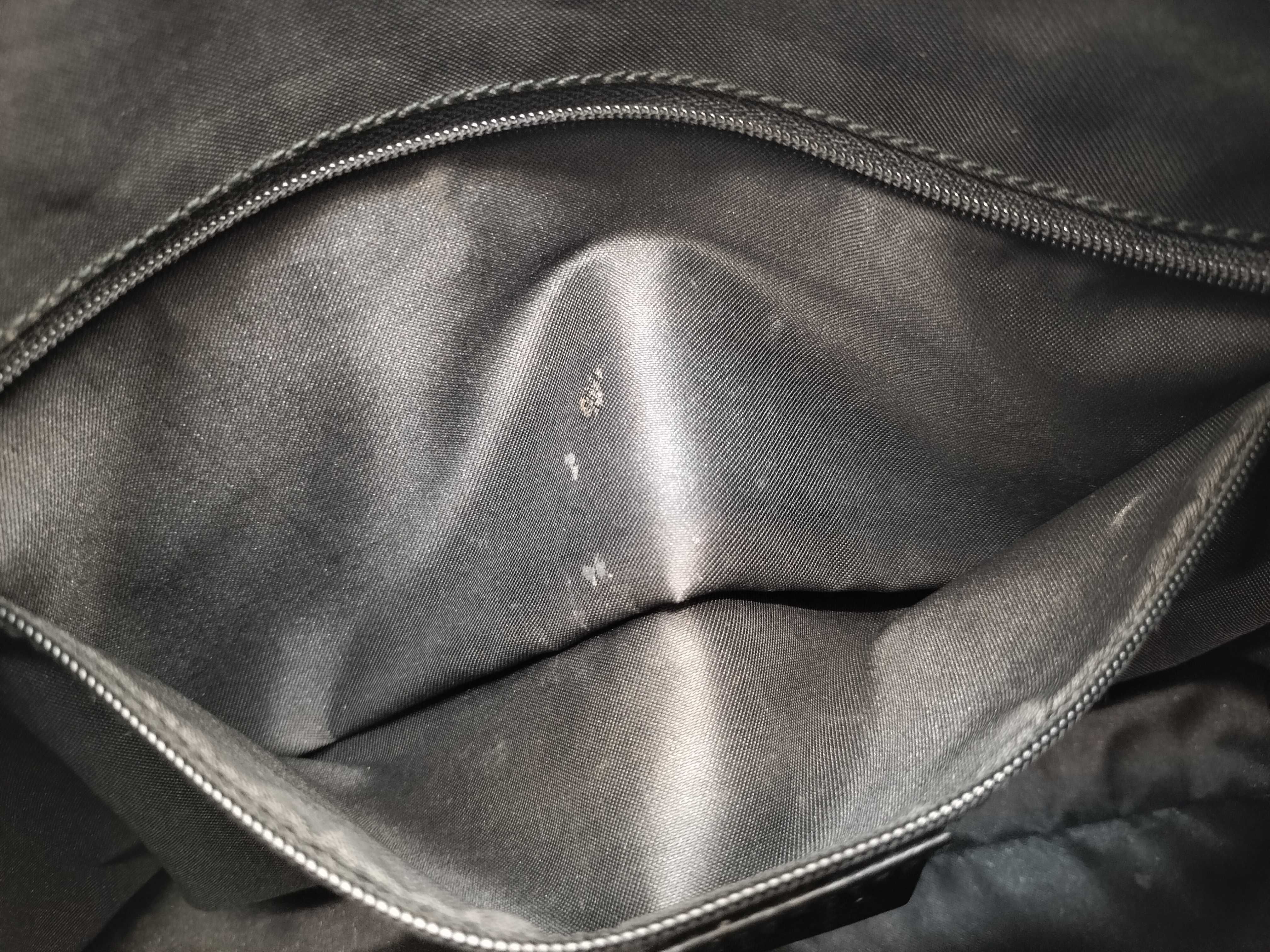 GG Canvas Shoulder Bag — view 15