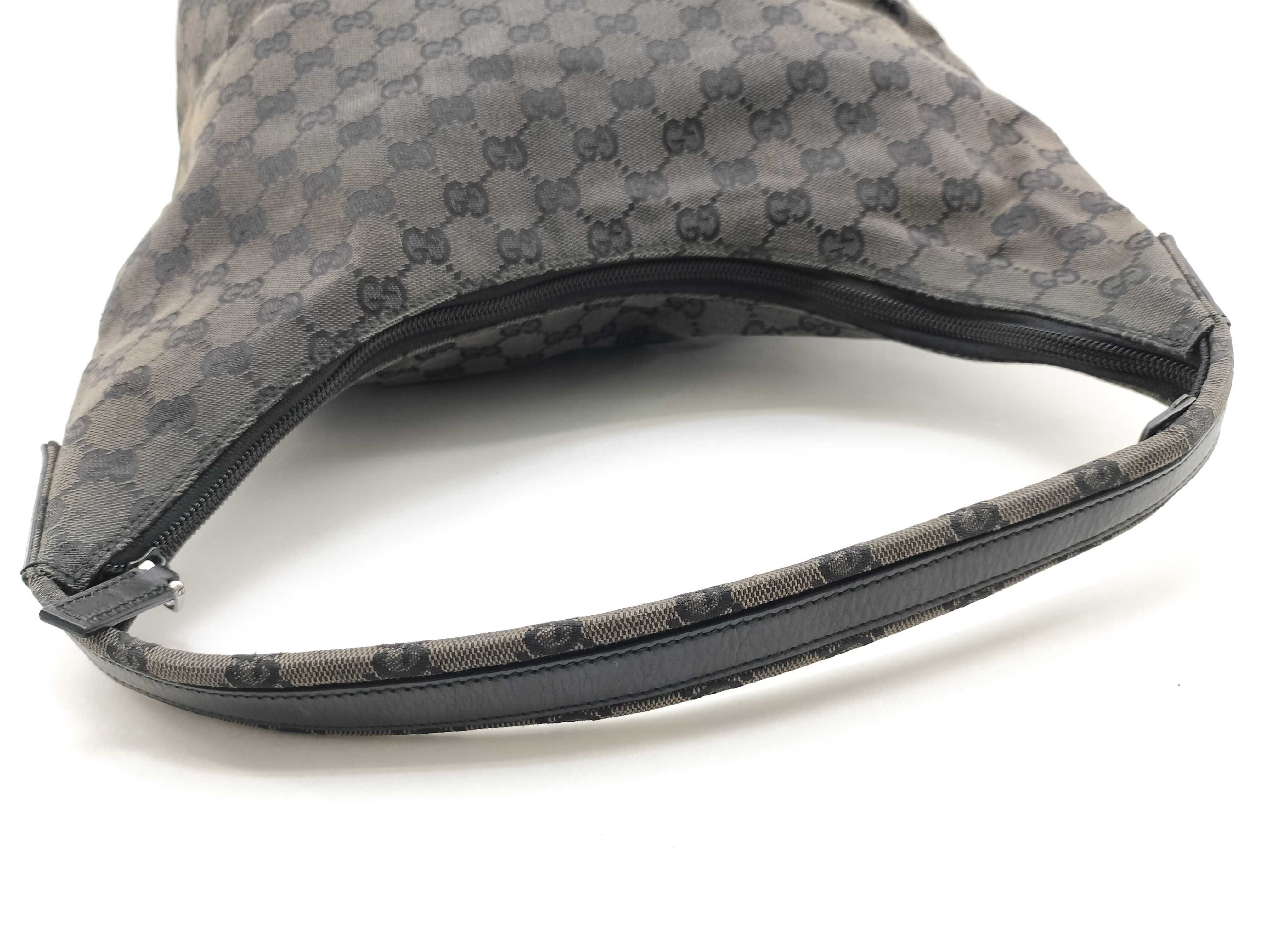 GG Canvas Shoulder Bag — view 7