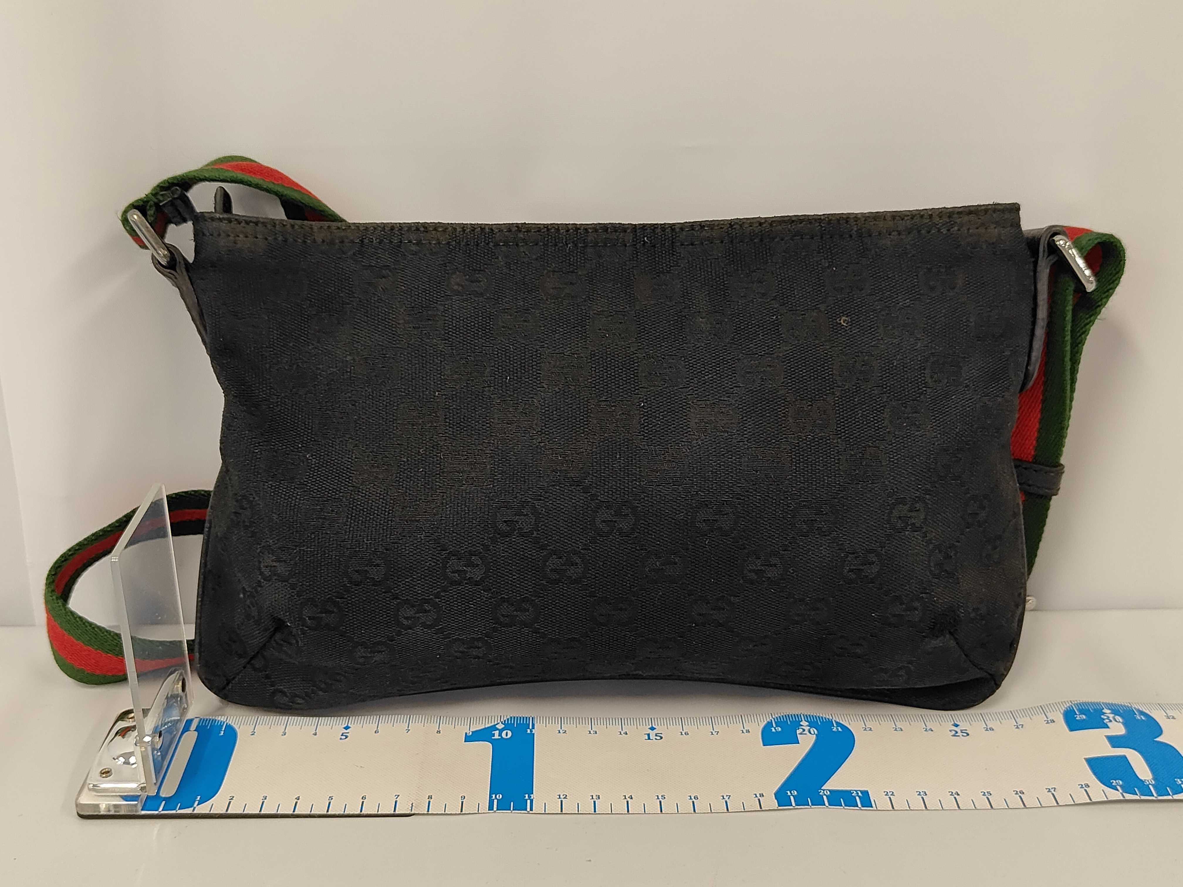 GG Canvas Shoulder Bag — view 2