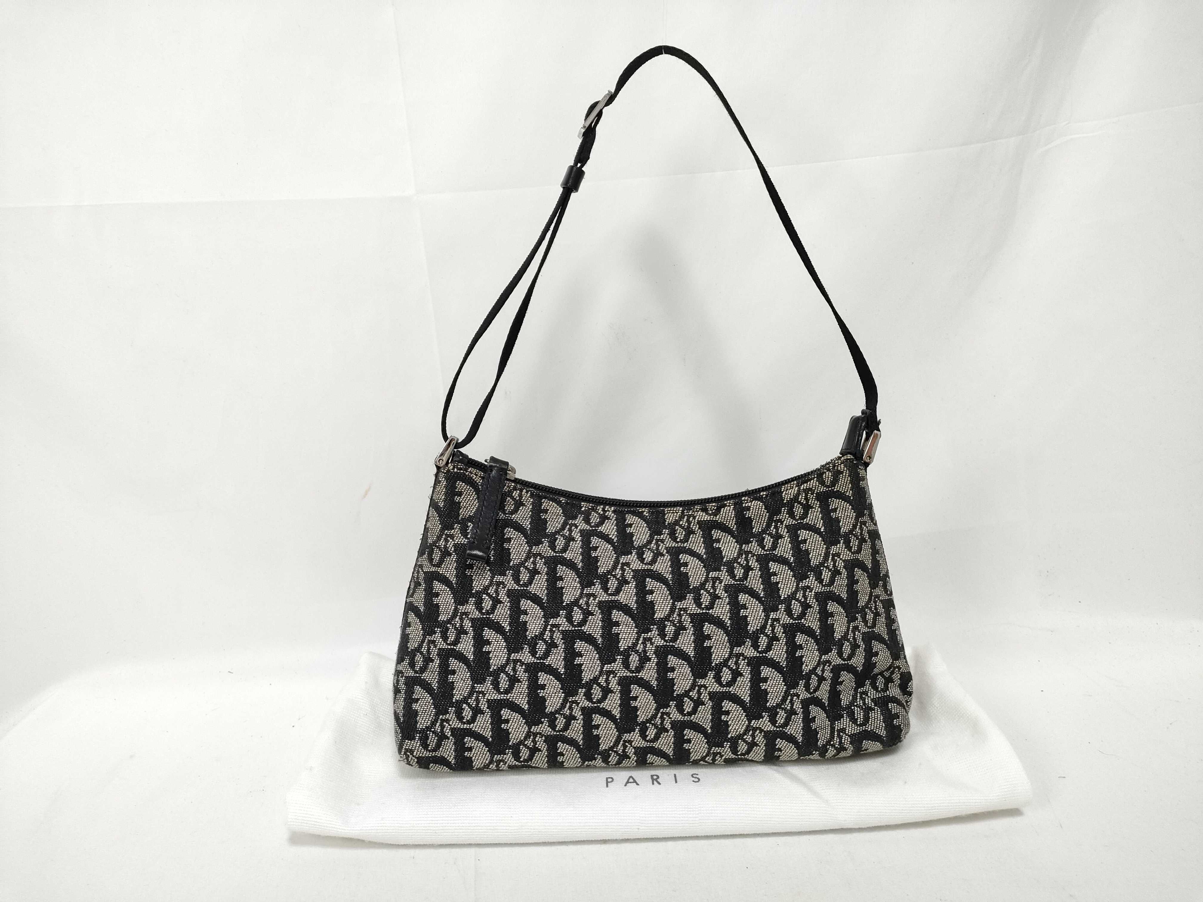 Trotter Shoulder Bag