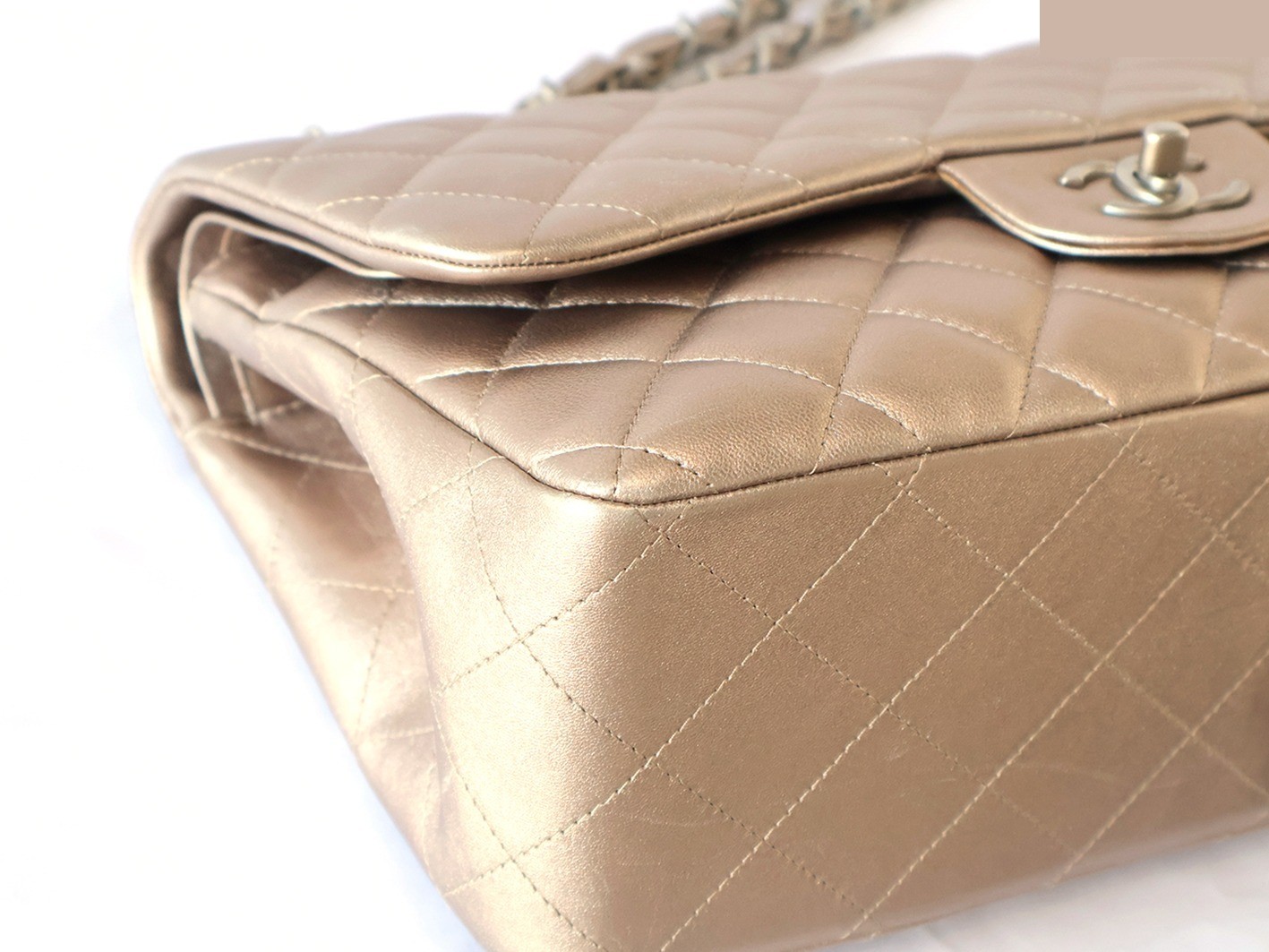 Large Matelassé 30 Lambskin Double Flap Double Chain Shoulder Bag with Pearl — view 3