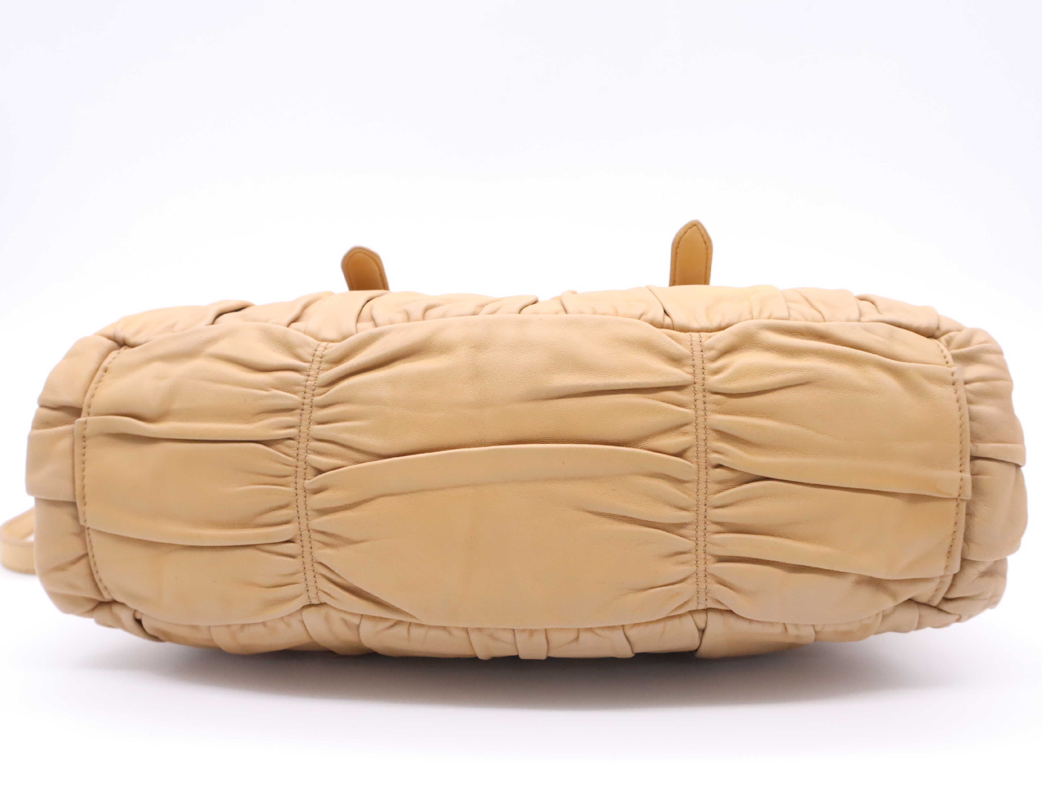 Leather Handbag, Beige, Gold Hardware, with Shoulder Strap, Name Tag, and Card Holder. — view 4