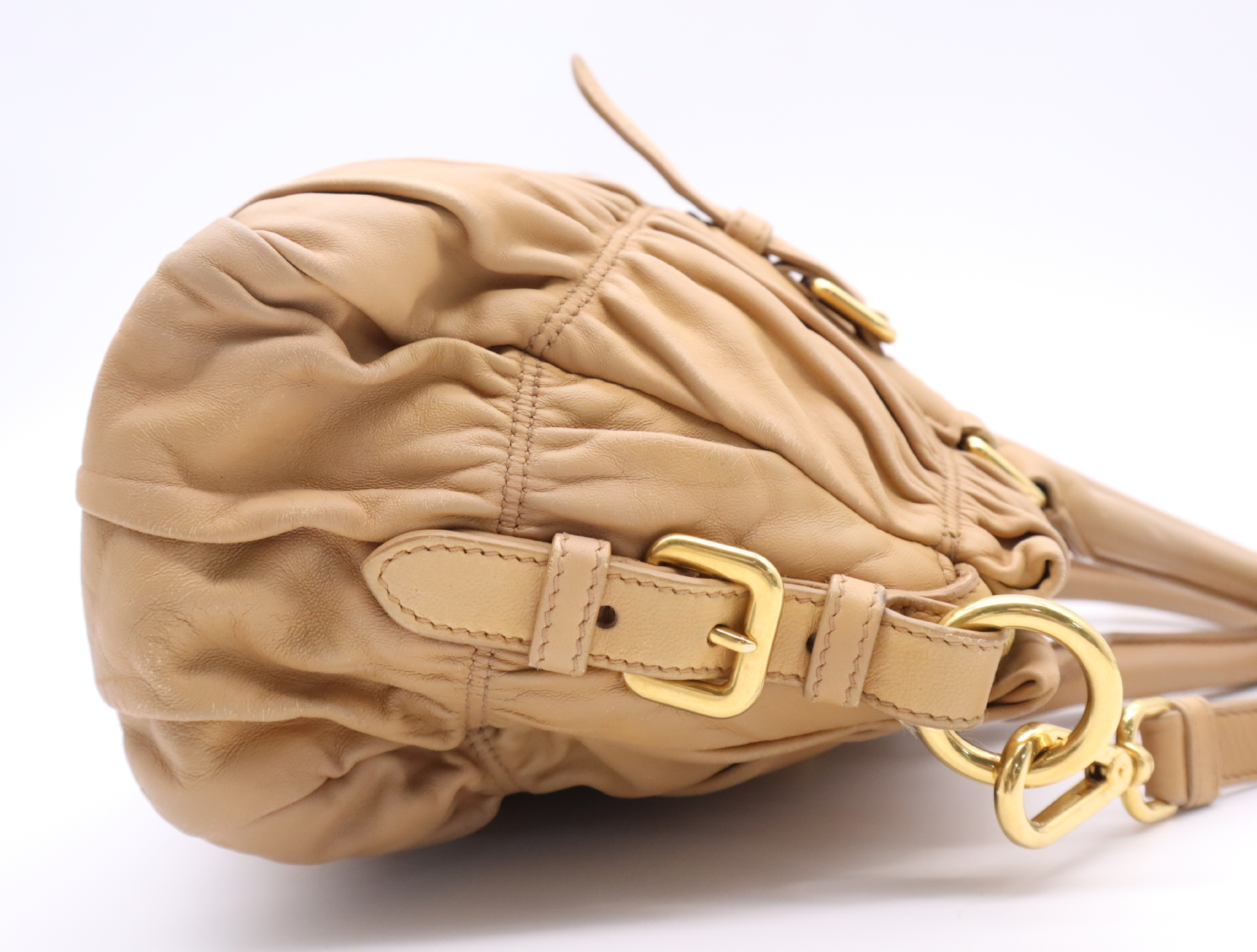 Leather Handbag, Beige, Gold Hardware, with Shoulder Strap, Name Tag, and Card Holder. — view 5