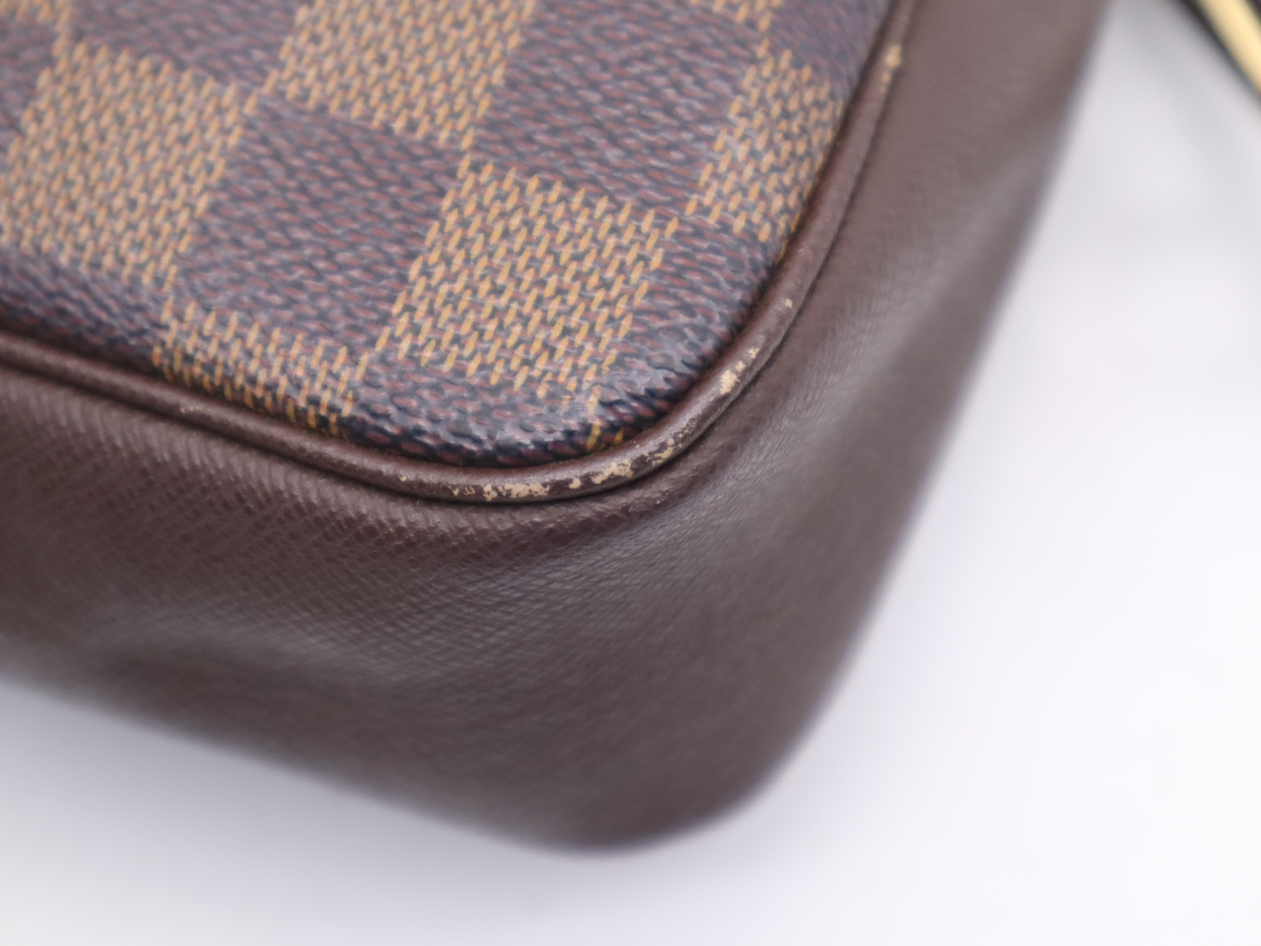 N51982 Damier Trousse Makeup Pouch — view 9