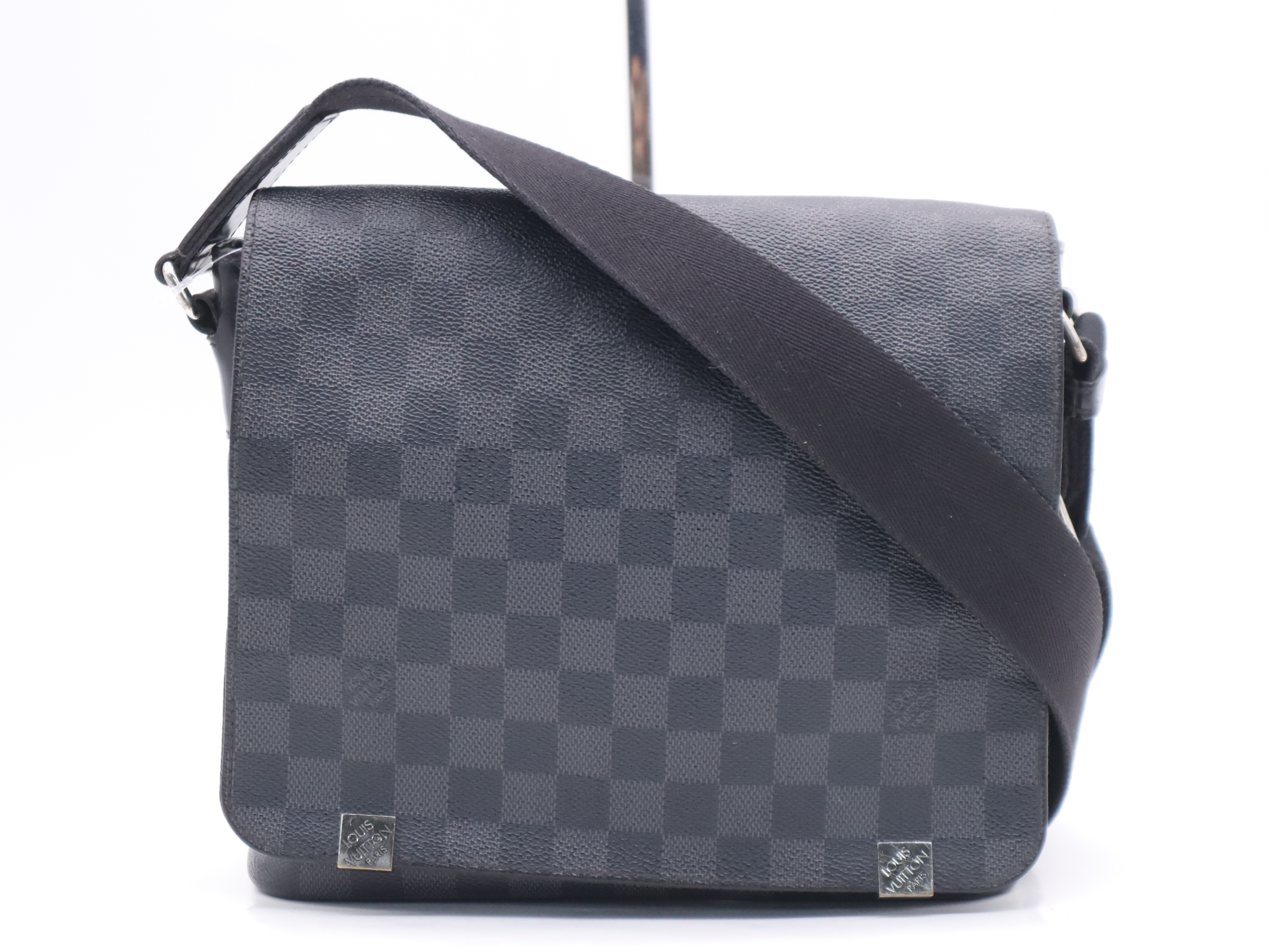 N41028 Graphite District PM NM Shoulder Bag