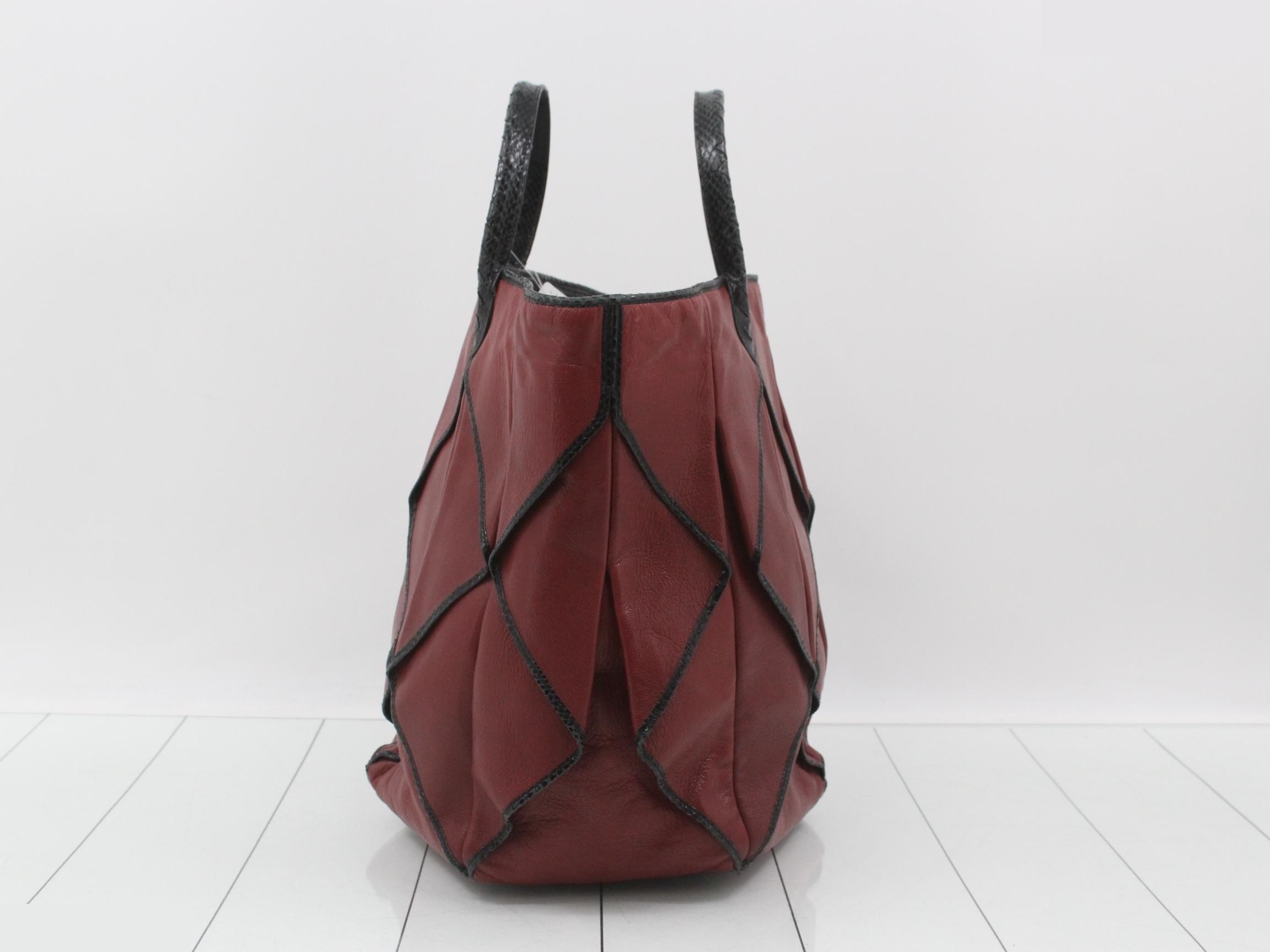 Tote bag, Bordeaux leather — view 3