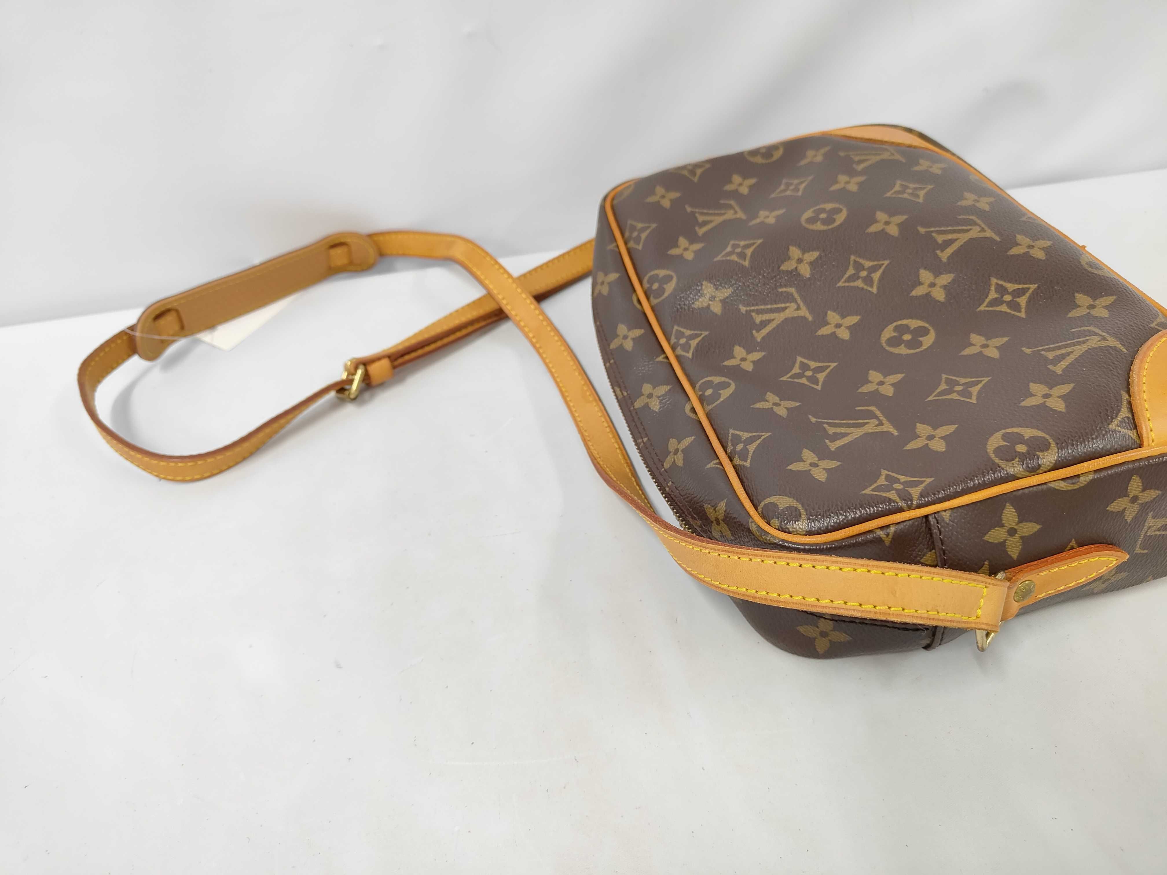 Monogram M51274 Trocadero 27 Shoulder Bag — view 5