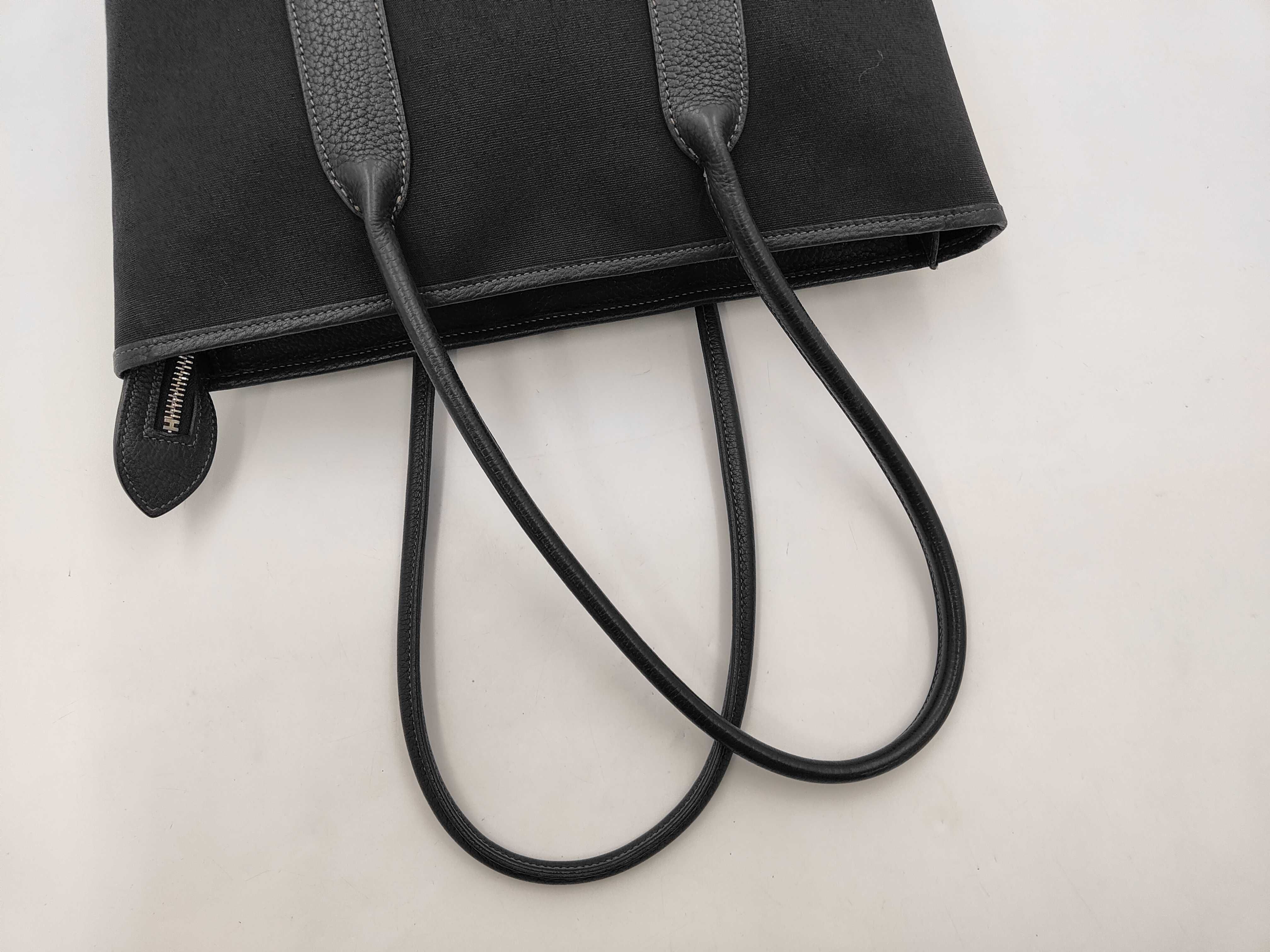 Garden Zip PM Black M Stamp Tote Bag — view 3