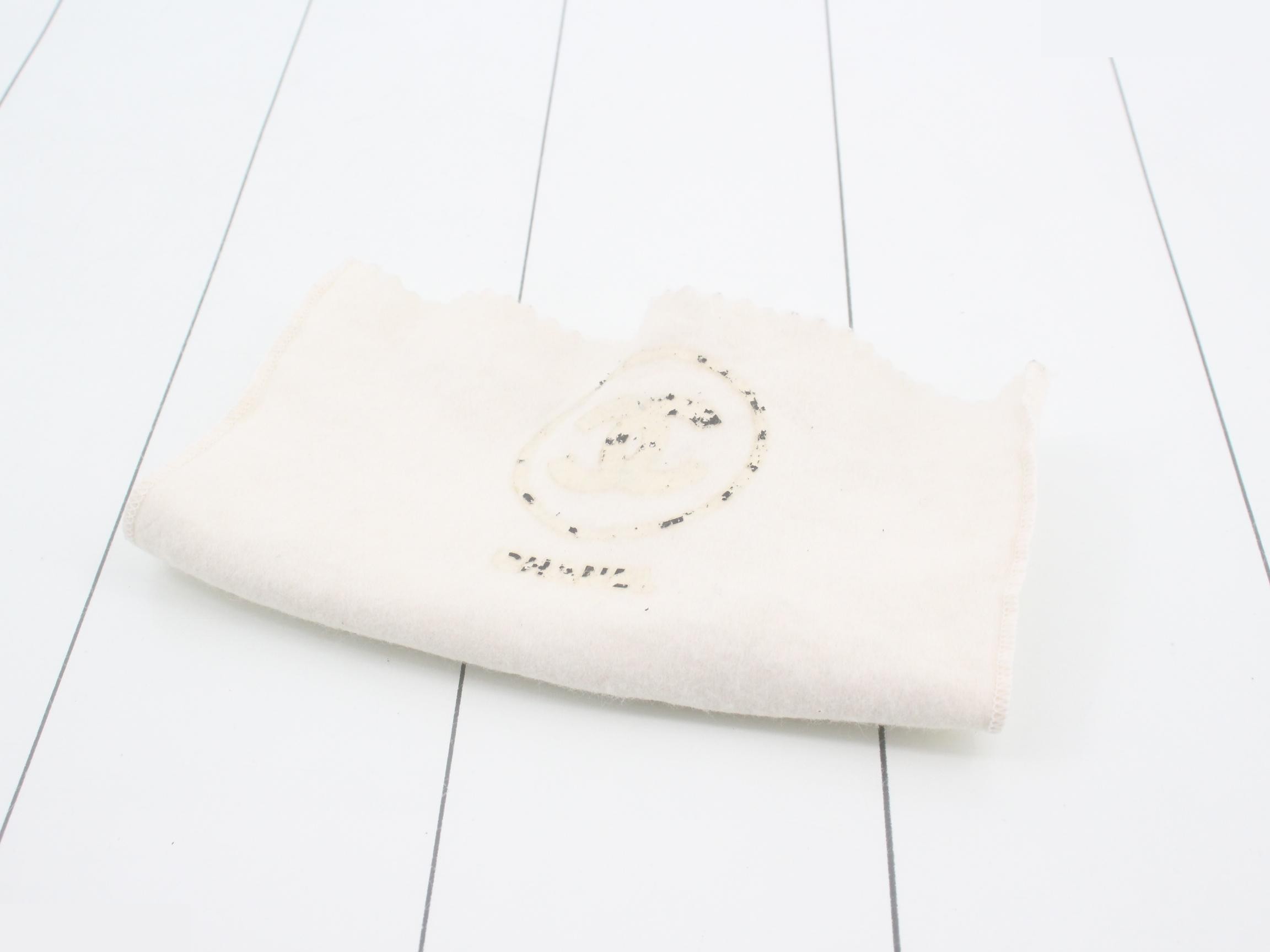 Matelassé (bag) - Shoulder bag — view 7