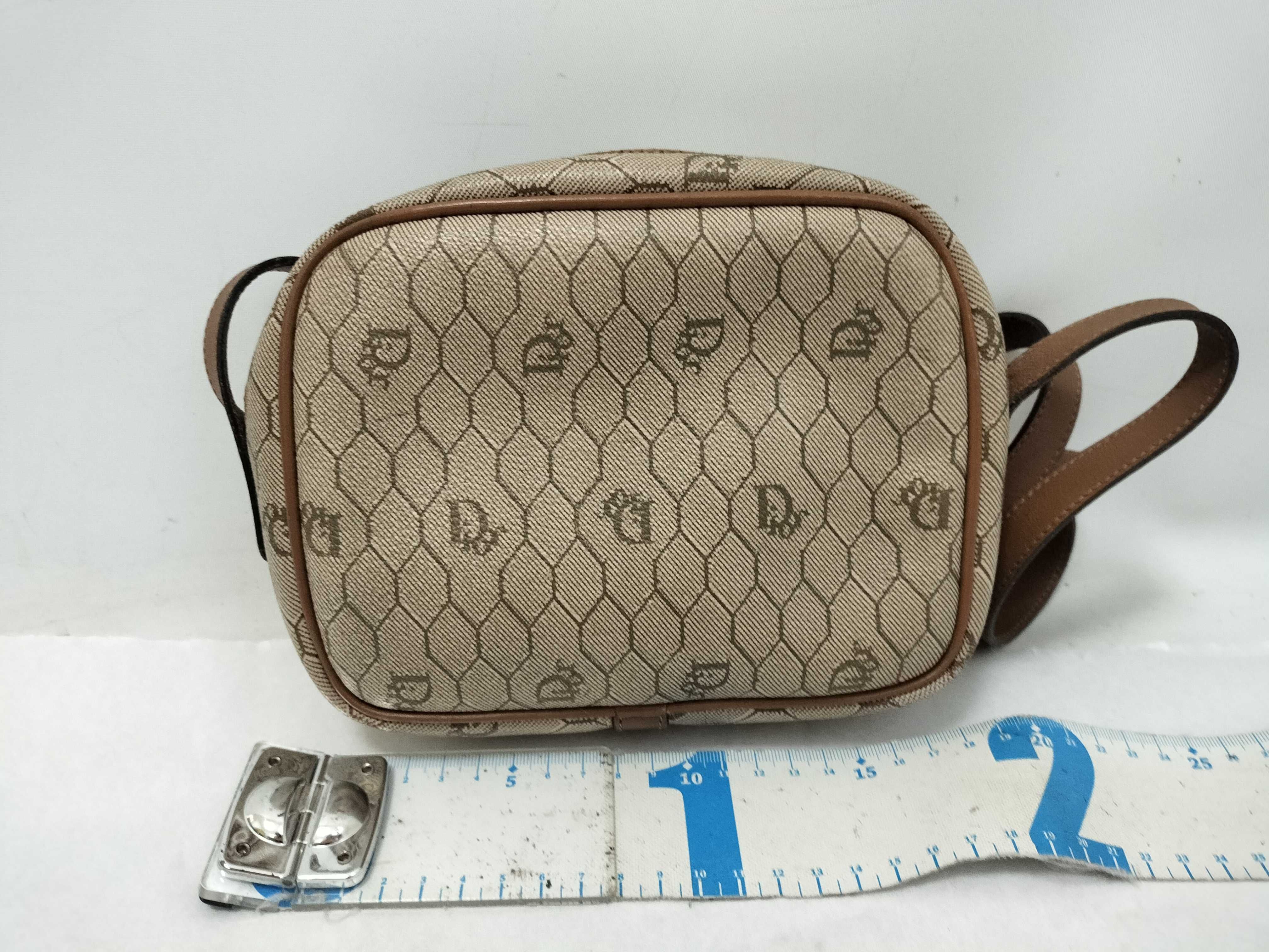 Honeycomb Pattern Shoulder Bag, Beige Canvas Leather Shoulder Bag — view 2