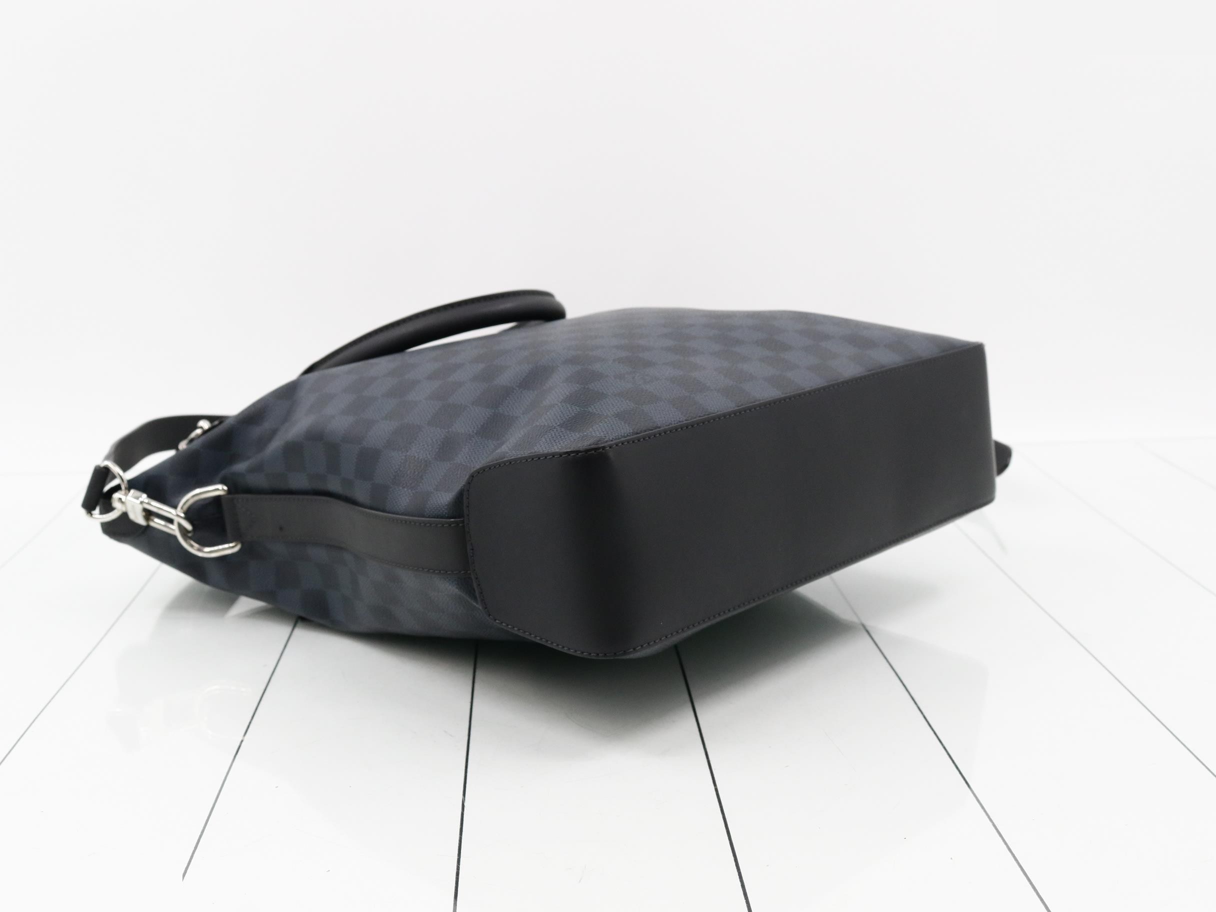Damier Cobalt Tote Greenwich 2-Way Tote Bag — view 5