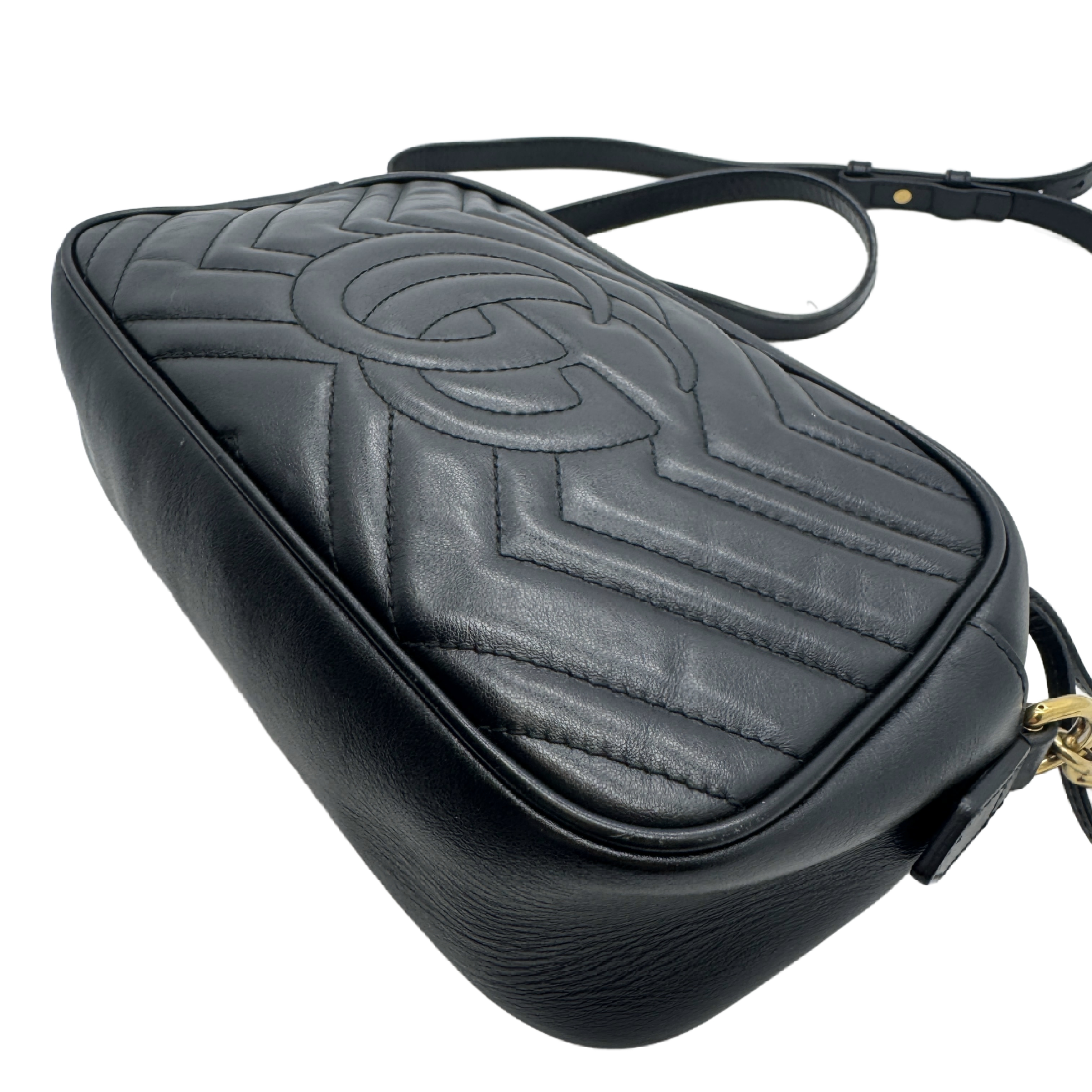GG Marmont Matelassé Quilted Leather Camera Bag Chain Shoulder Bag — view 8