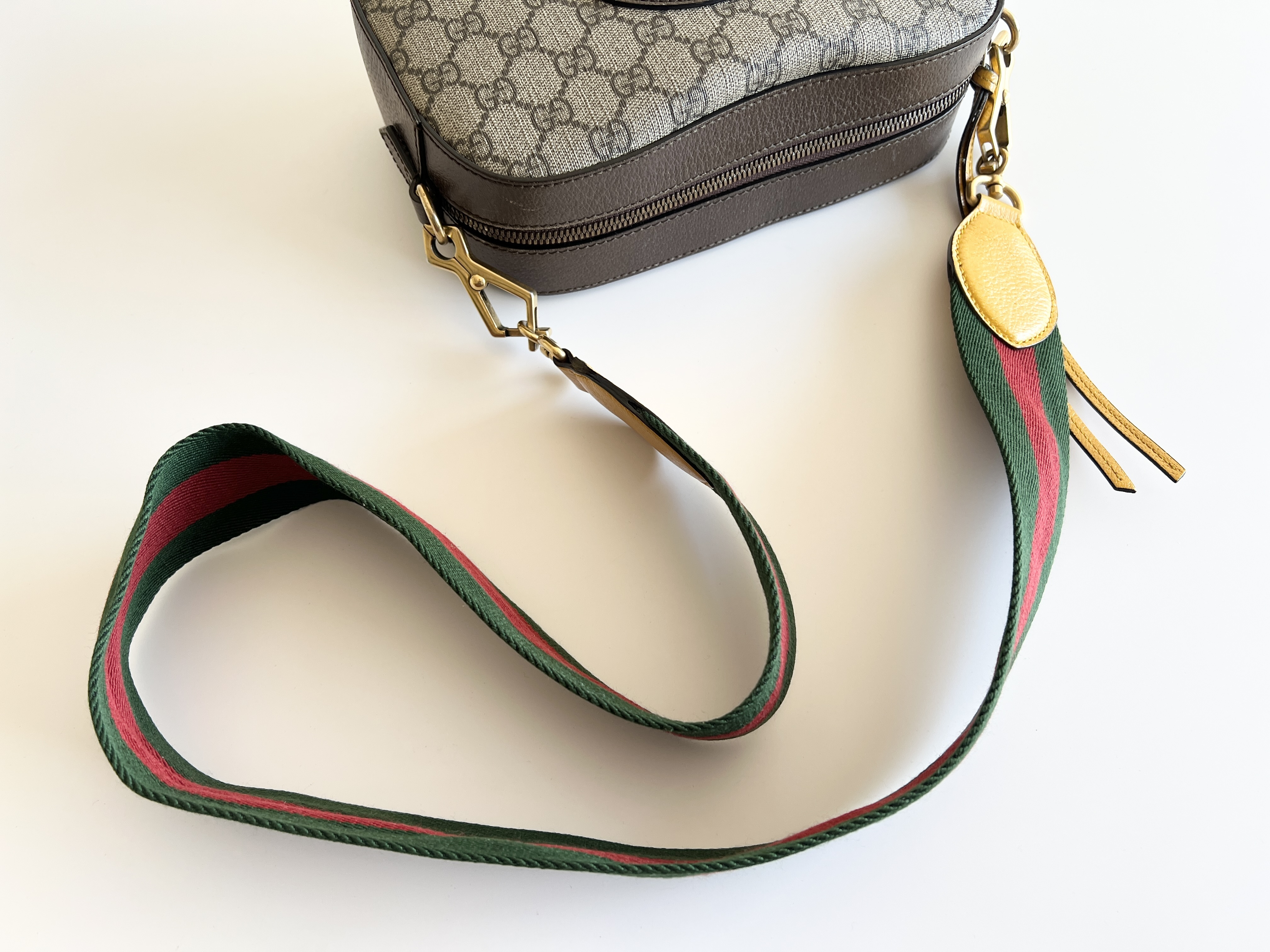 Tiger Head Neo GG Supreme Sherry Line Leather One Shoulder Bag — view 4