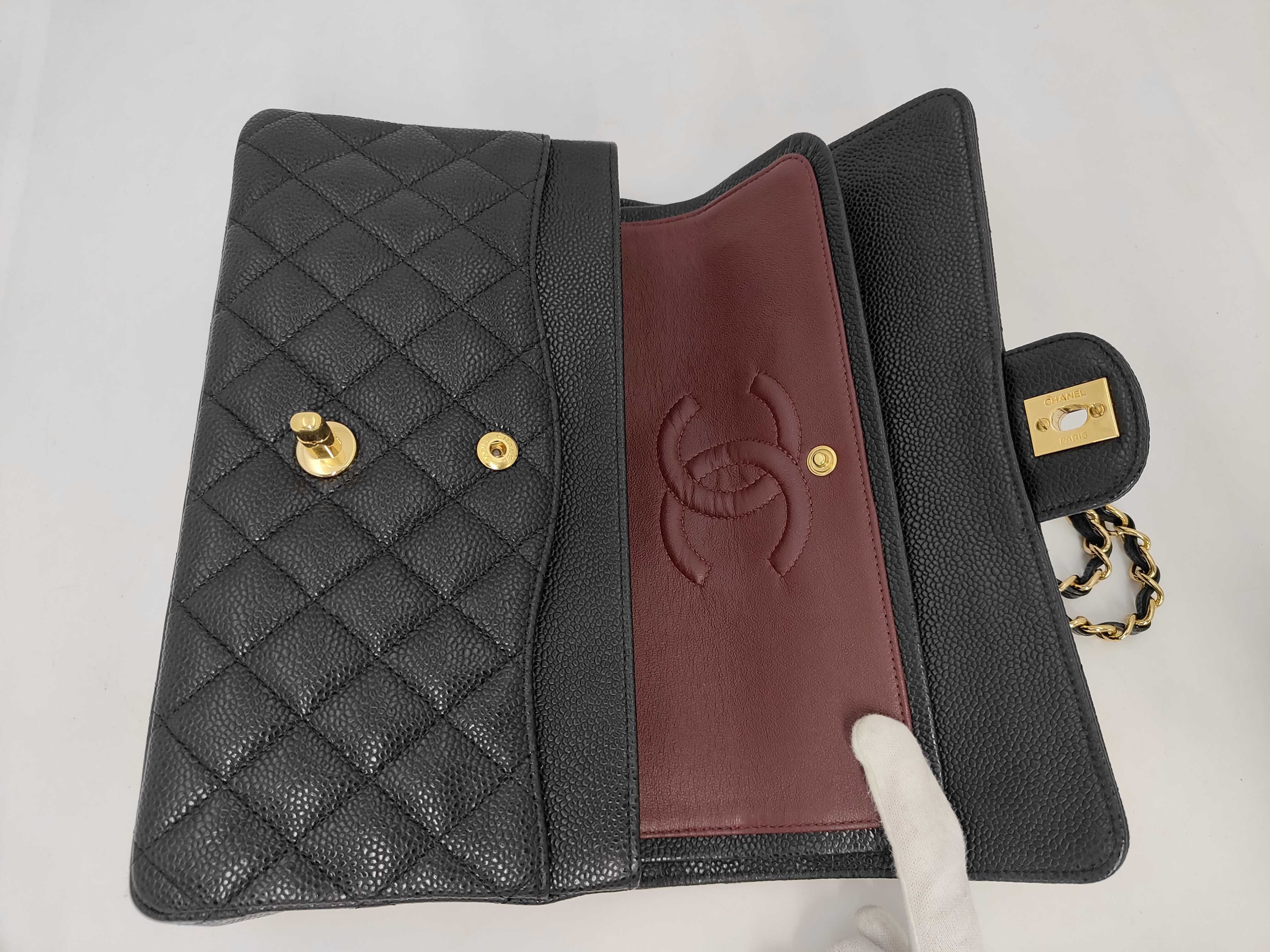 Matelassé 25 Double Flap Double Chain Caviar Shoulder Bag — view 8