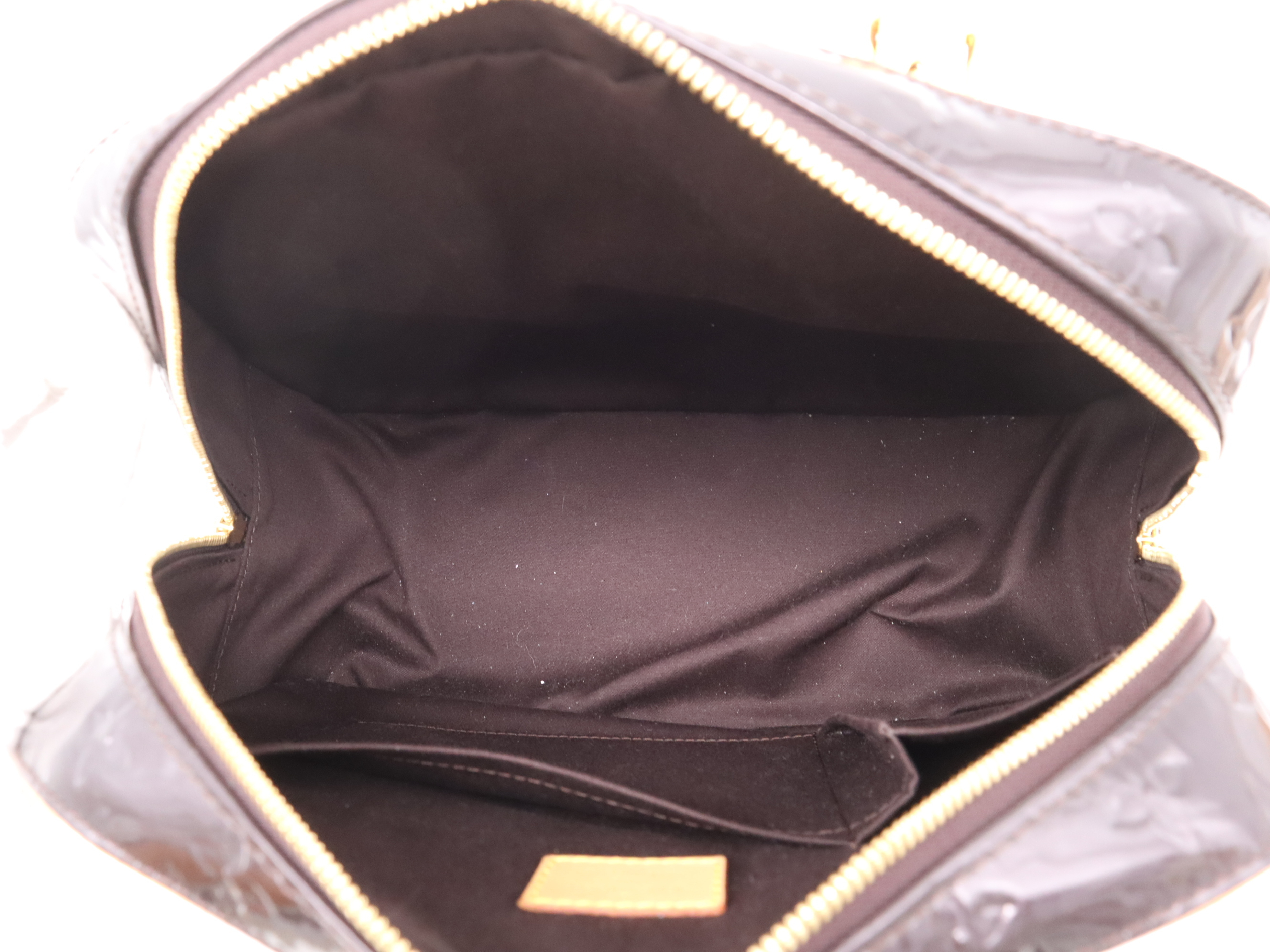 M93516 Vernis Summit Drive Amarante Handbag — view 11