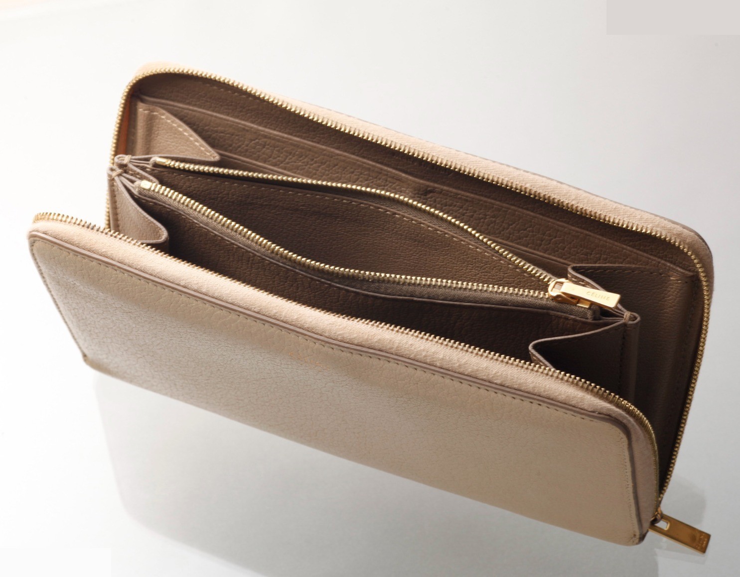 Other lines: Bags and Wallets — view 3