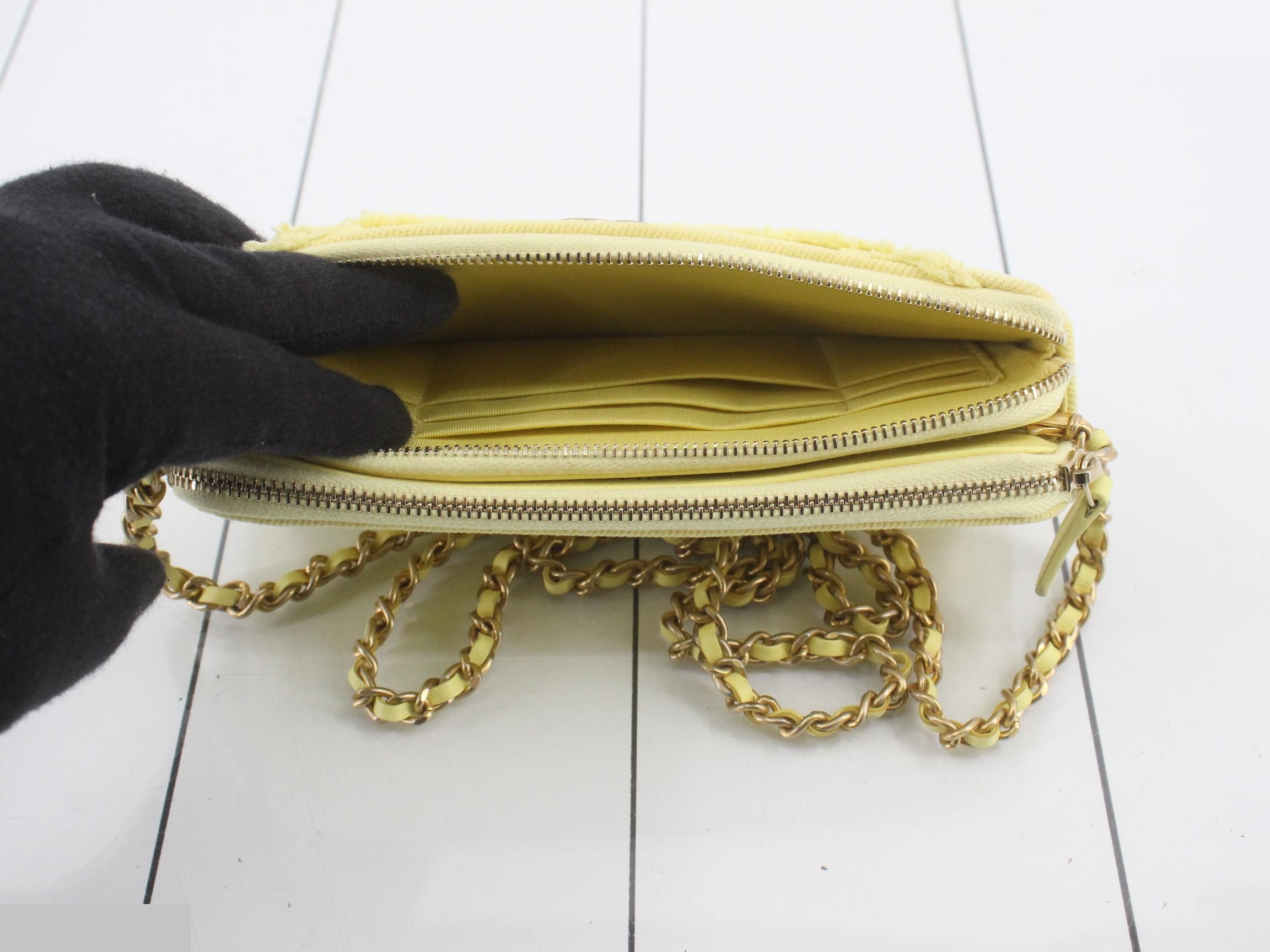 shoulder bag — view 4