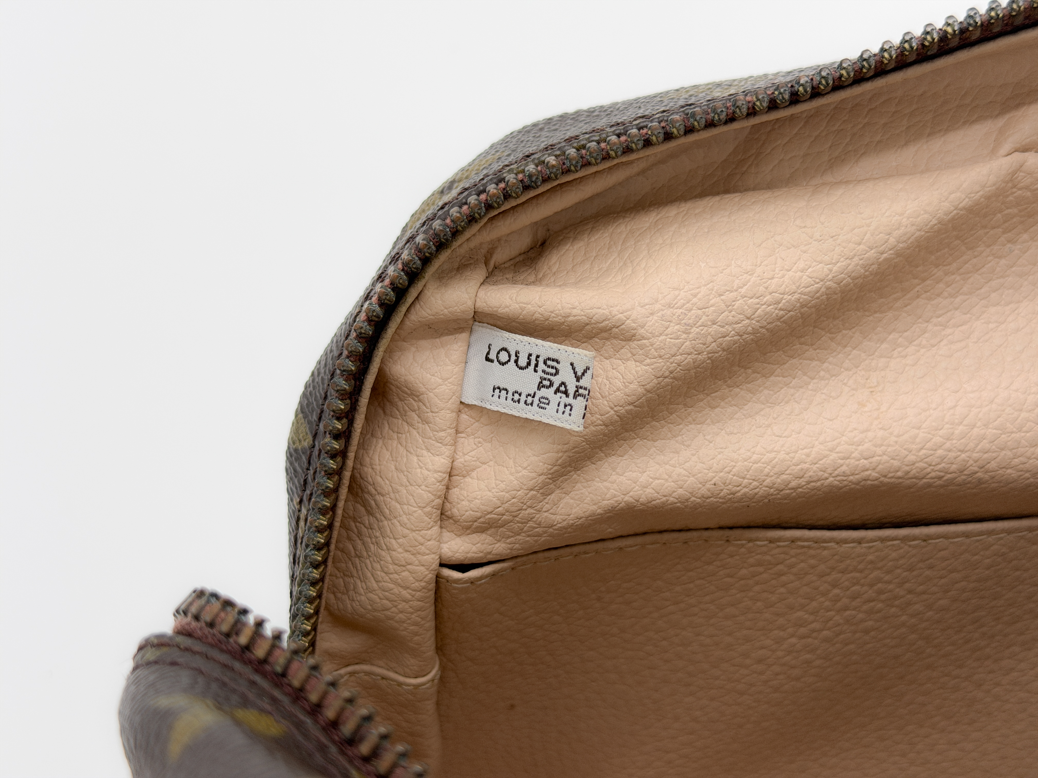 Monogram M47522 Trousse Toilette 28 Pouch — view 11